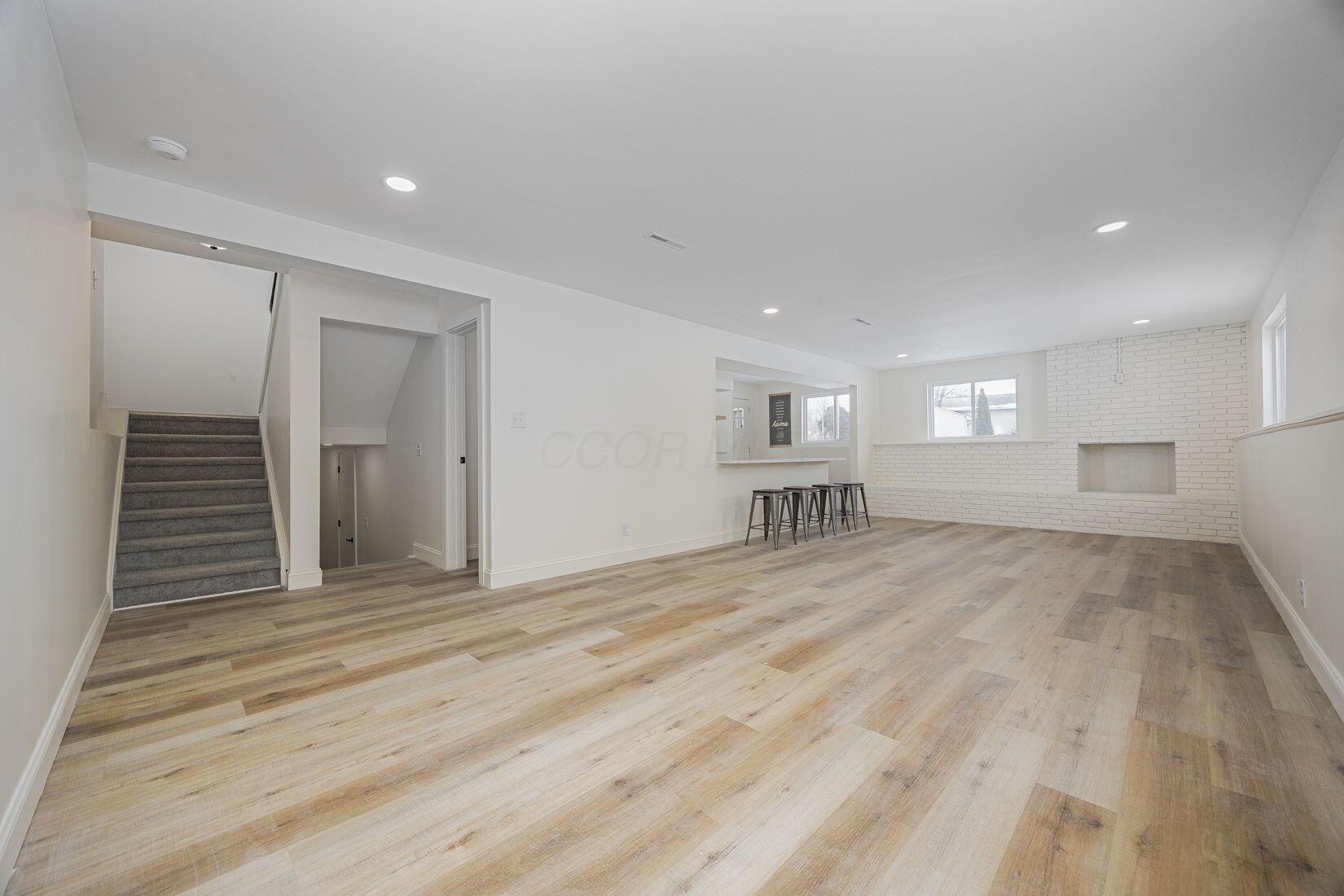 538 Leacrest Place E Property Photo 24