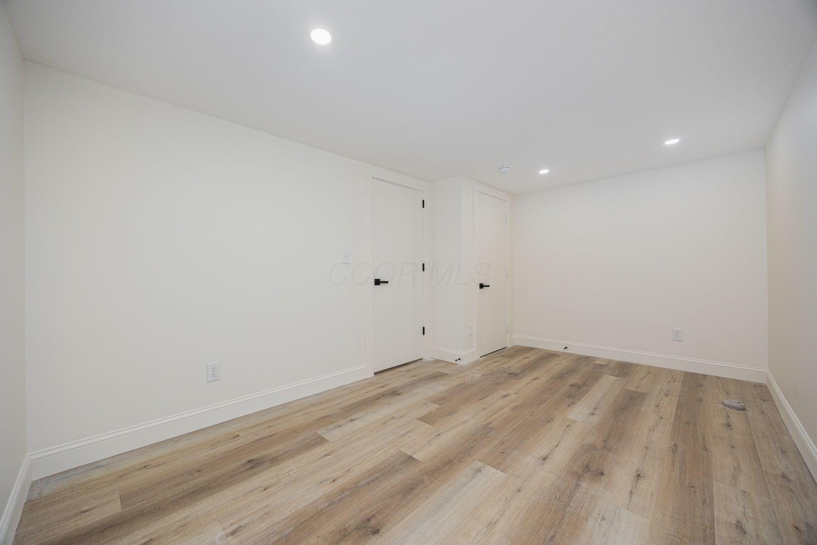 538 Leacrest Place E Property Photo 32