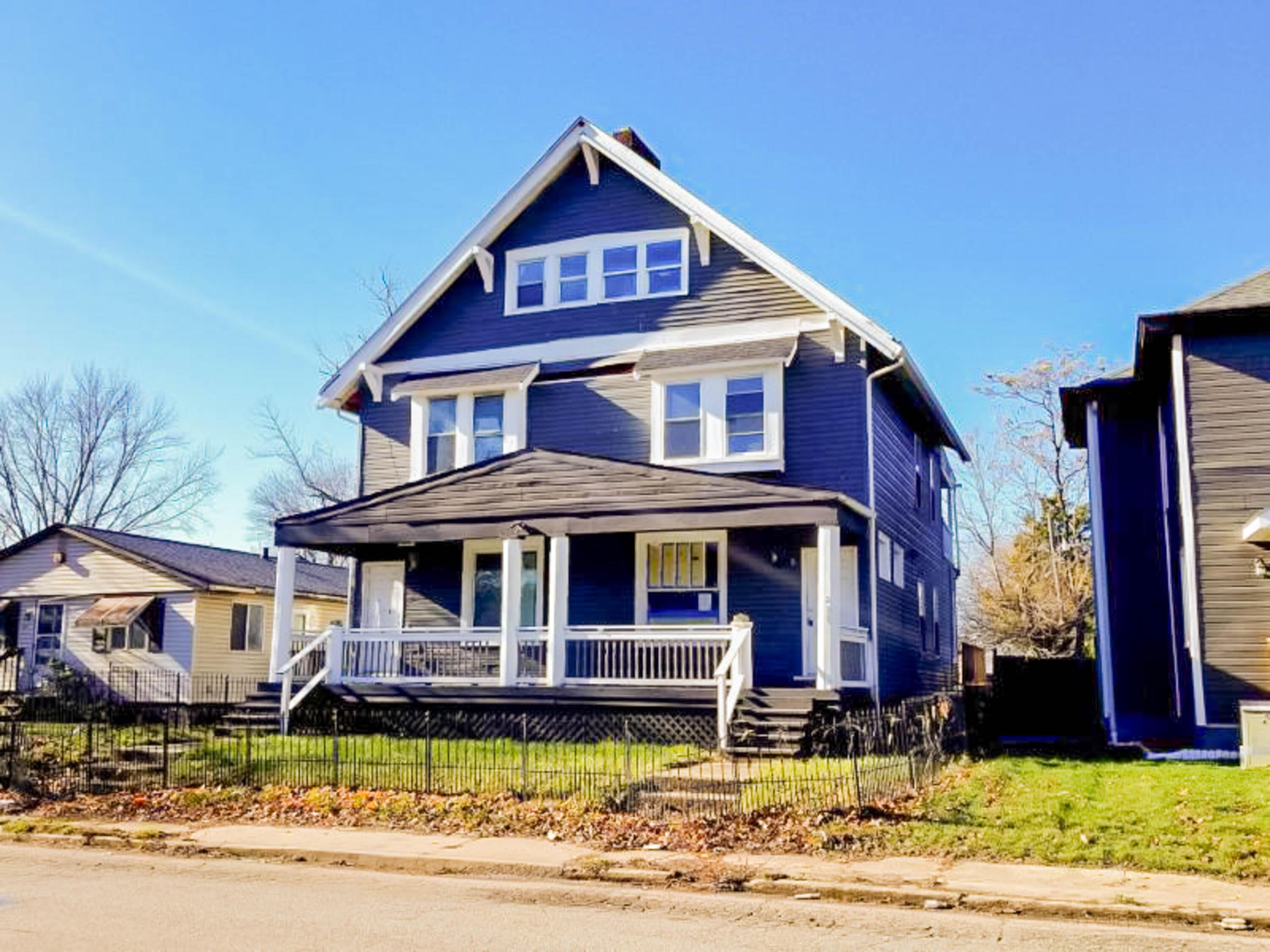 515-517 N Champion Avenue Property Photo 3