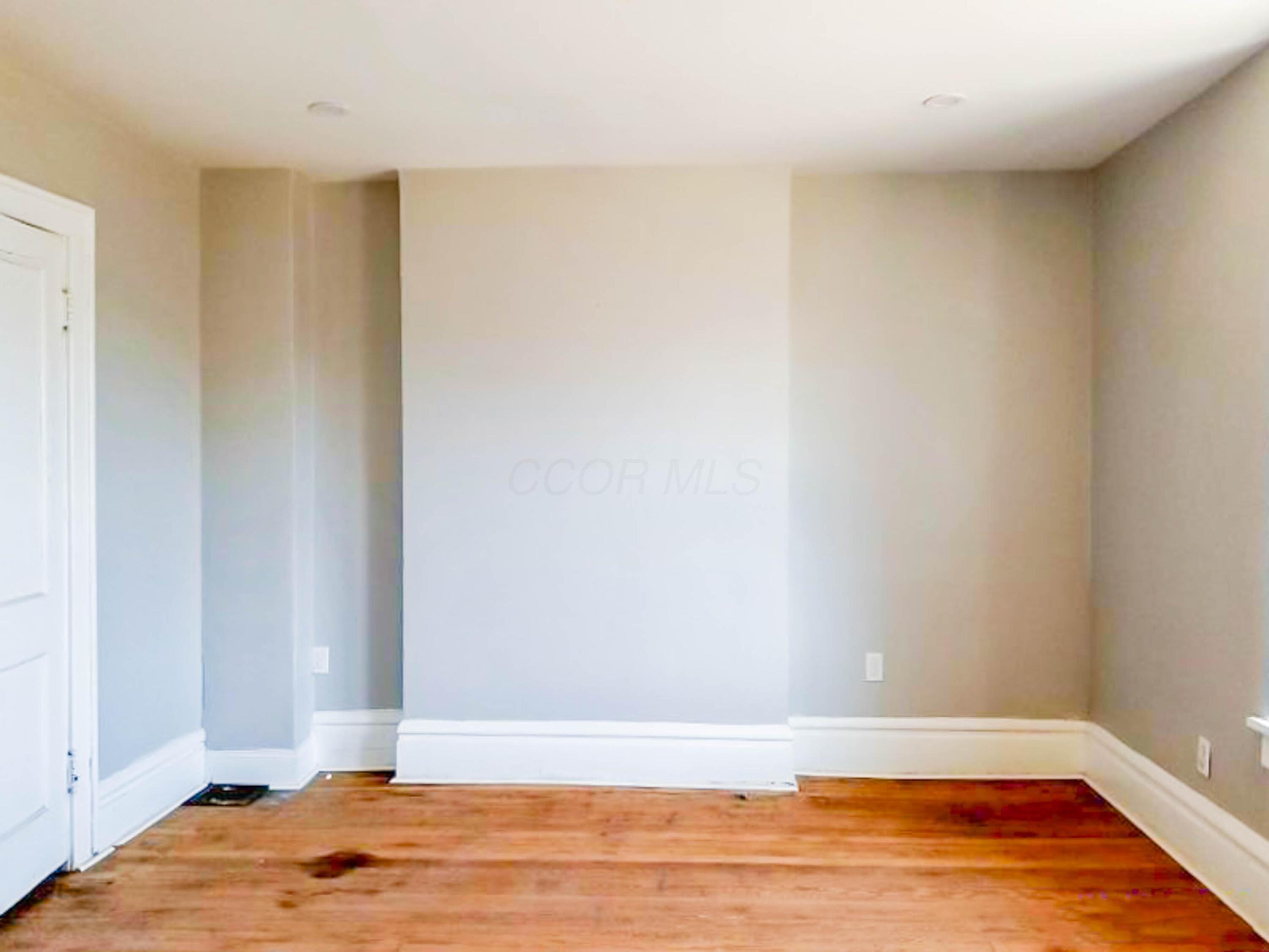 515-517 N Champion Avenue Property Photo 6