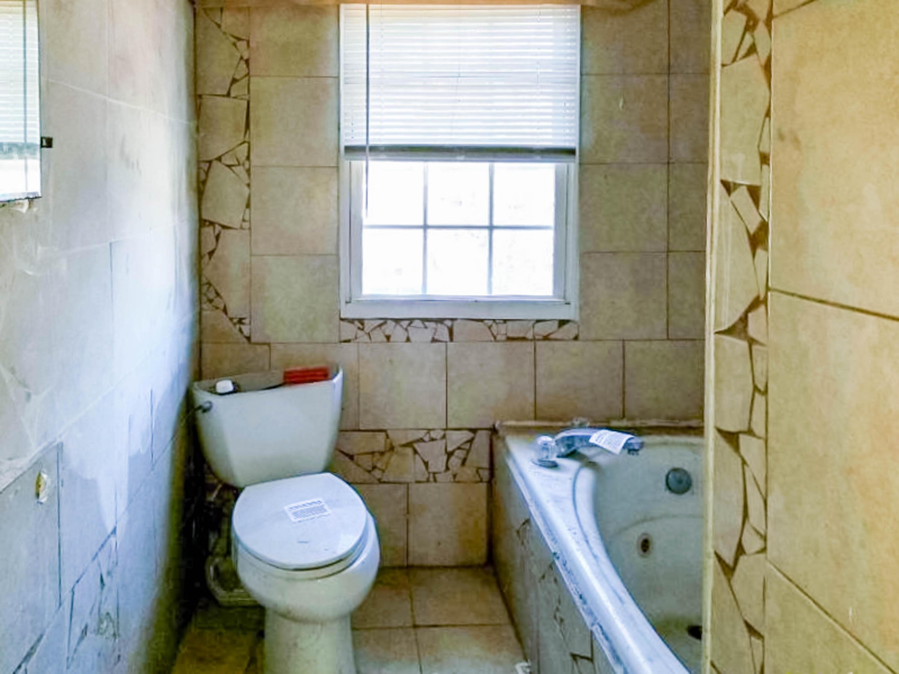 515-517 N Champion Avenue Property Photo 16