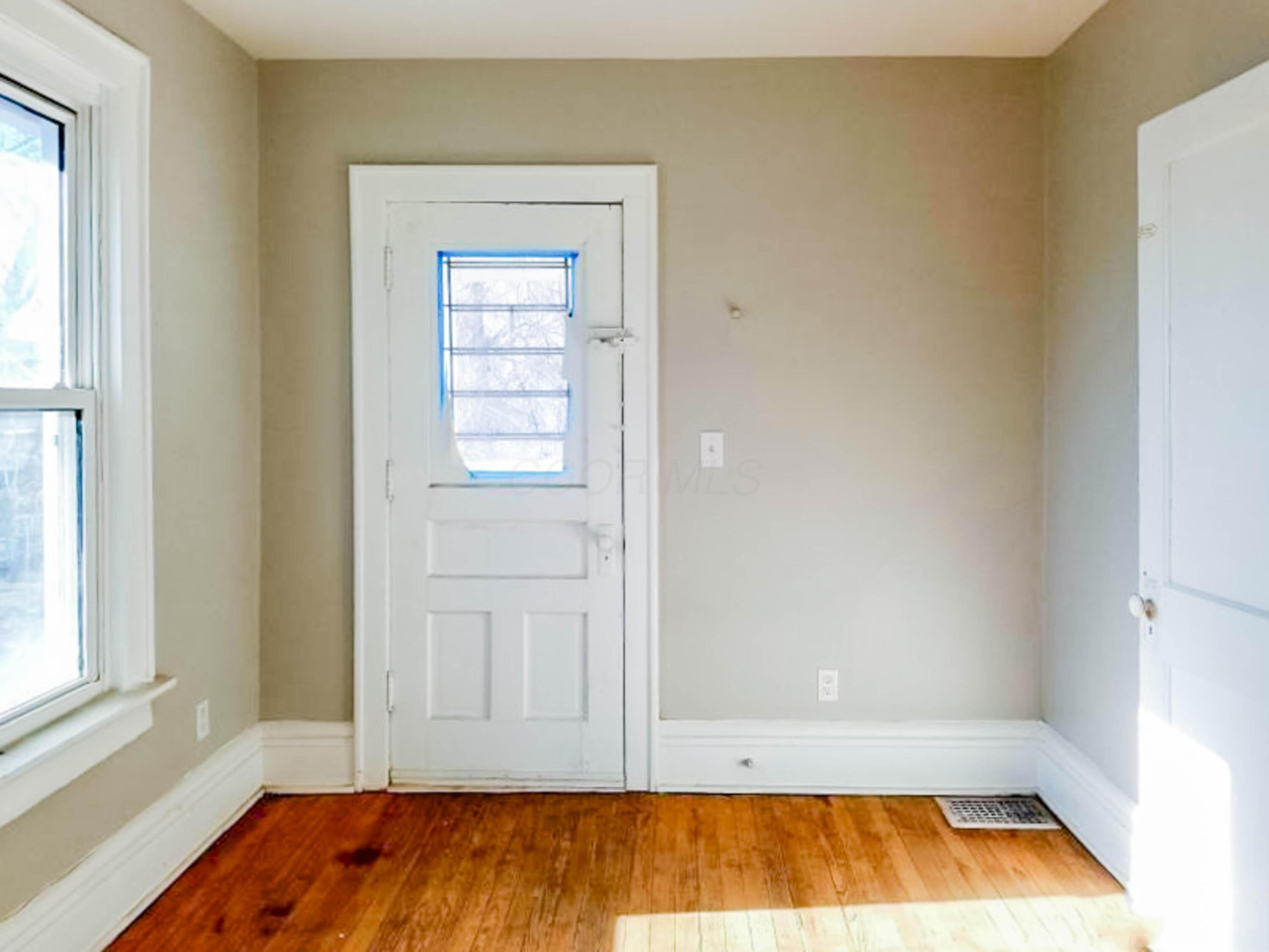 515-517 N Champion Avenue Property Photo 18