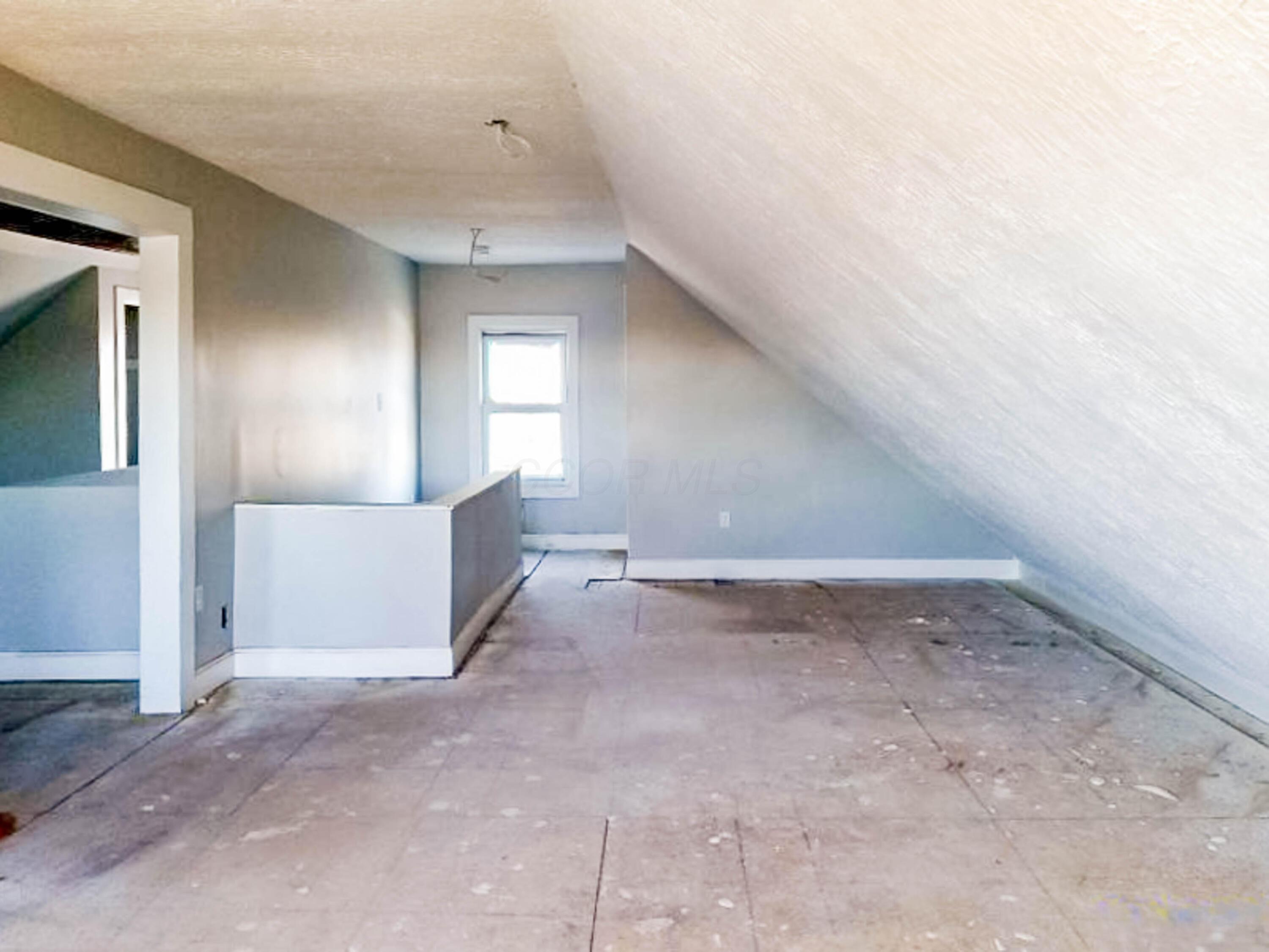 515-517 N Champion Avenue Property Photo 24