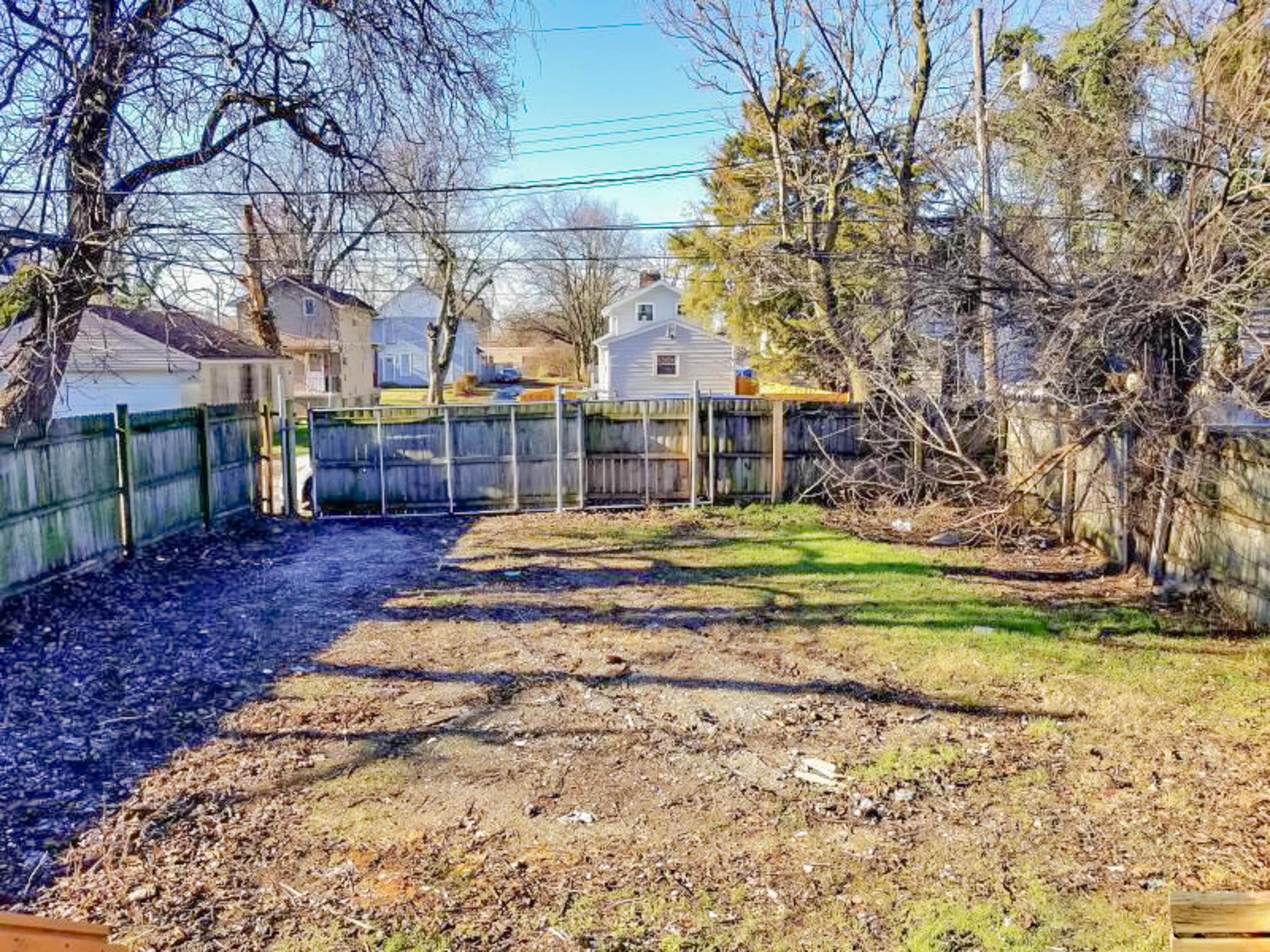 515-517 N Champion Avenue Property Photo 34