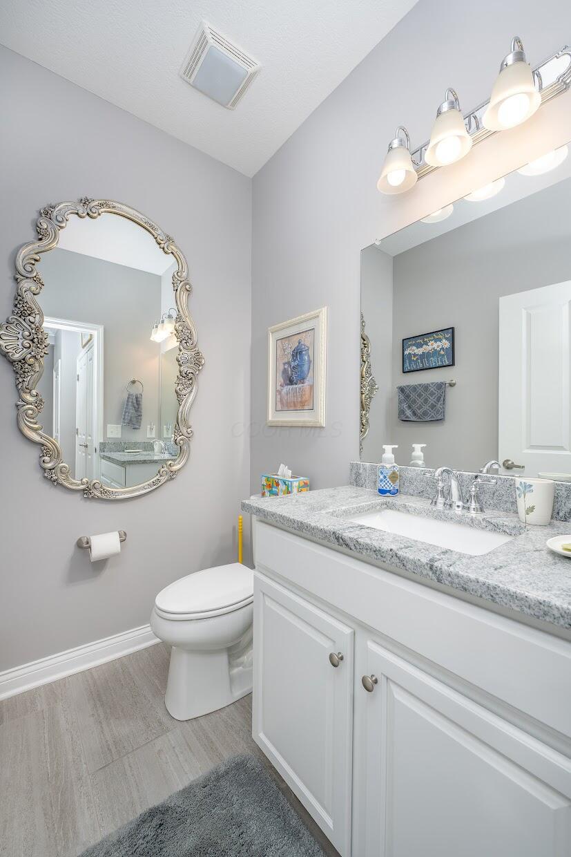 410 Stoneshire Loop Property Photo 22