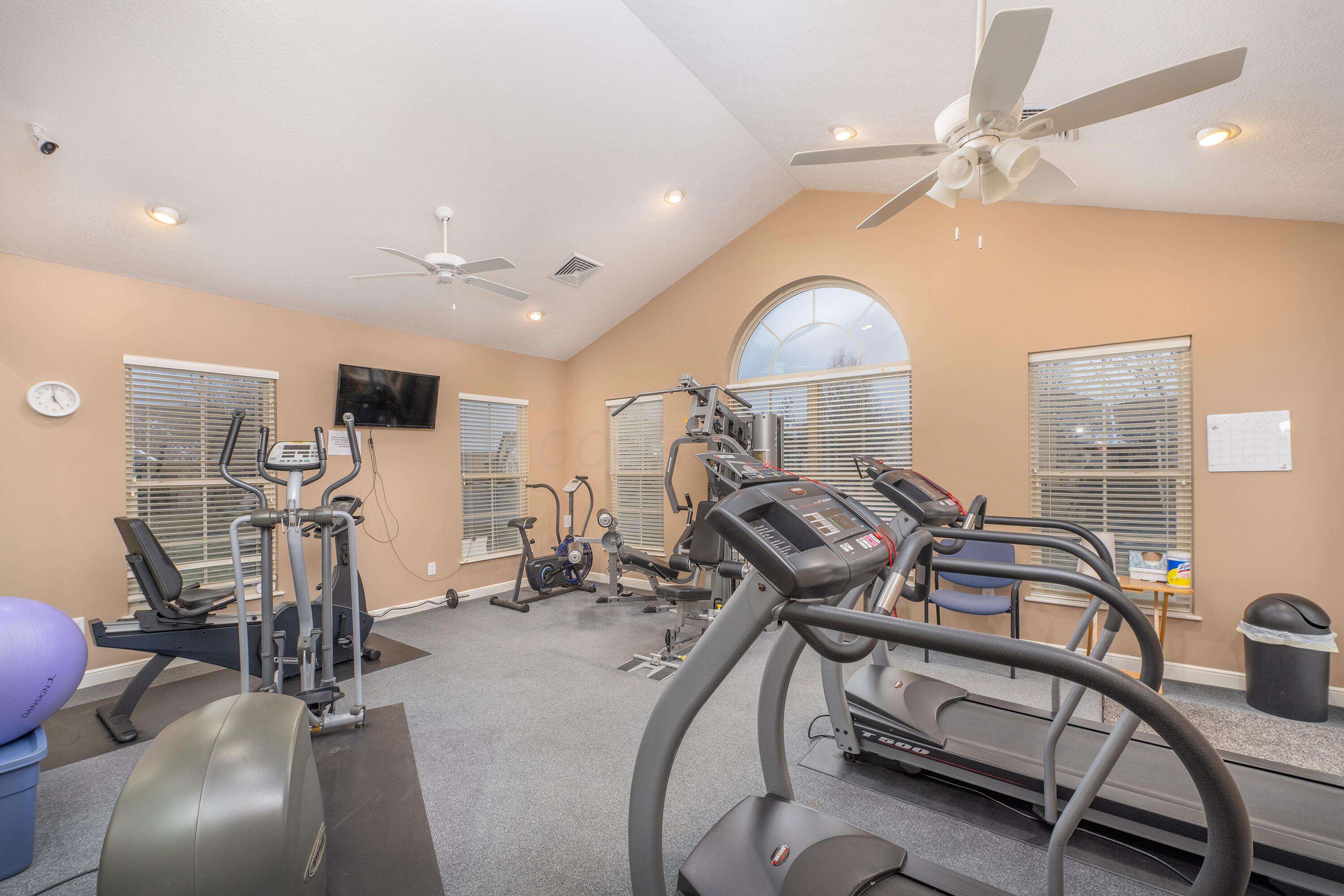 410 Stoneshire Loop Property Photo 28