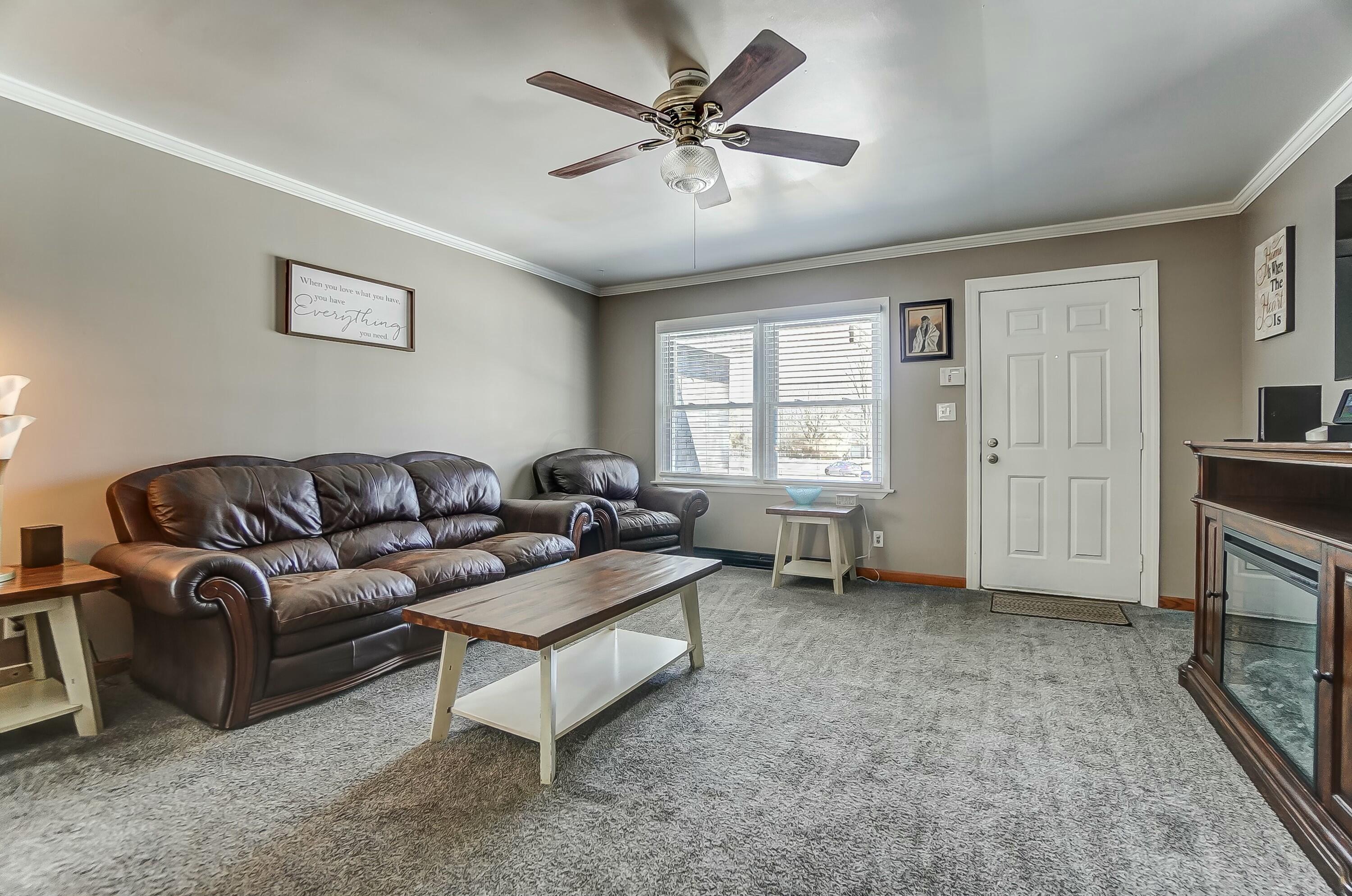 1315 Skyline Lane Property Photo 7