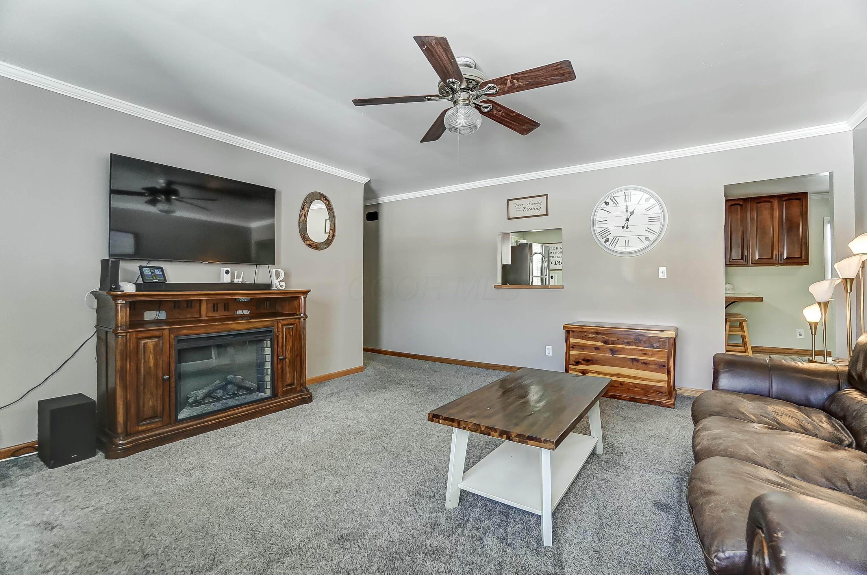 1315 Skyline Lane Property Photo 8