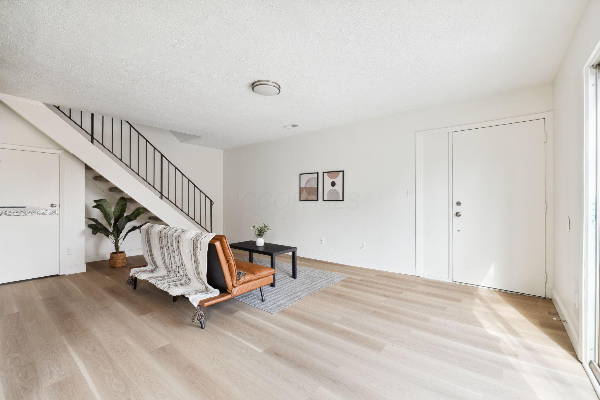 2430 Briers Drive, B Property Photo 7