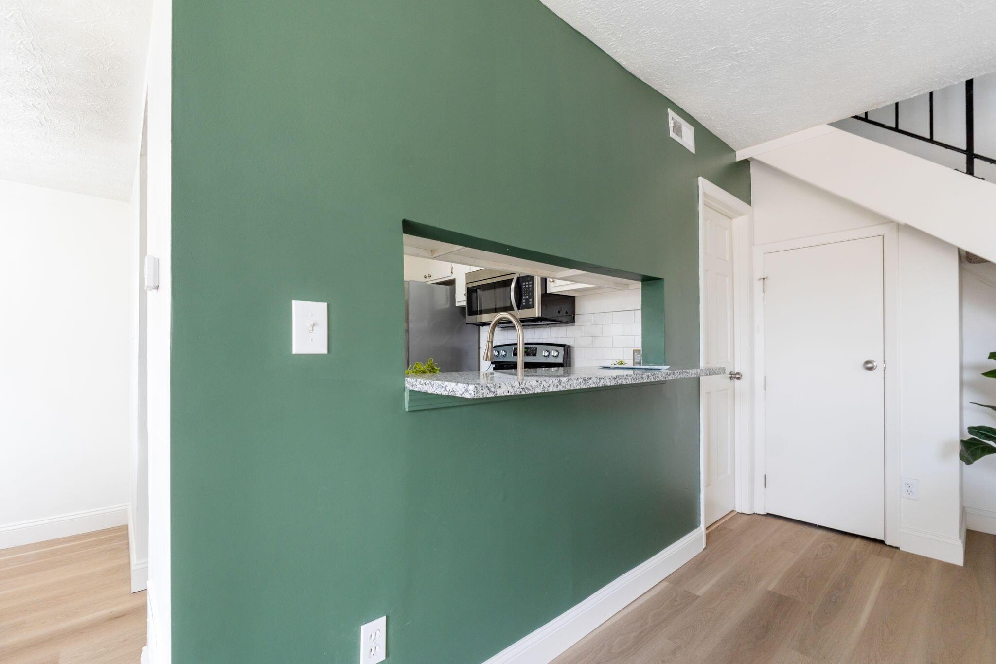 2430 Briers Drive, B Property Photo 8