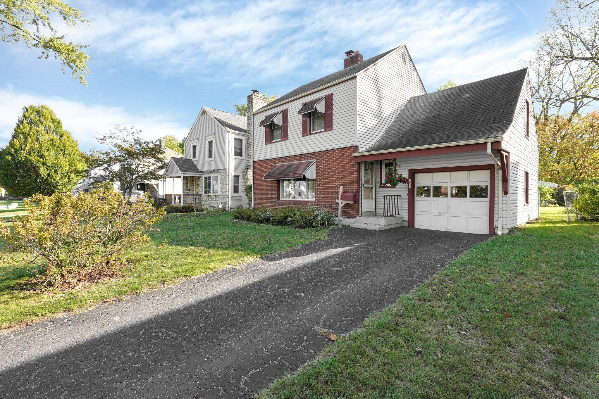 192 Mayfair Boulevard Property Photo 1
