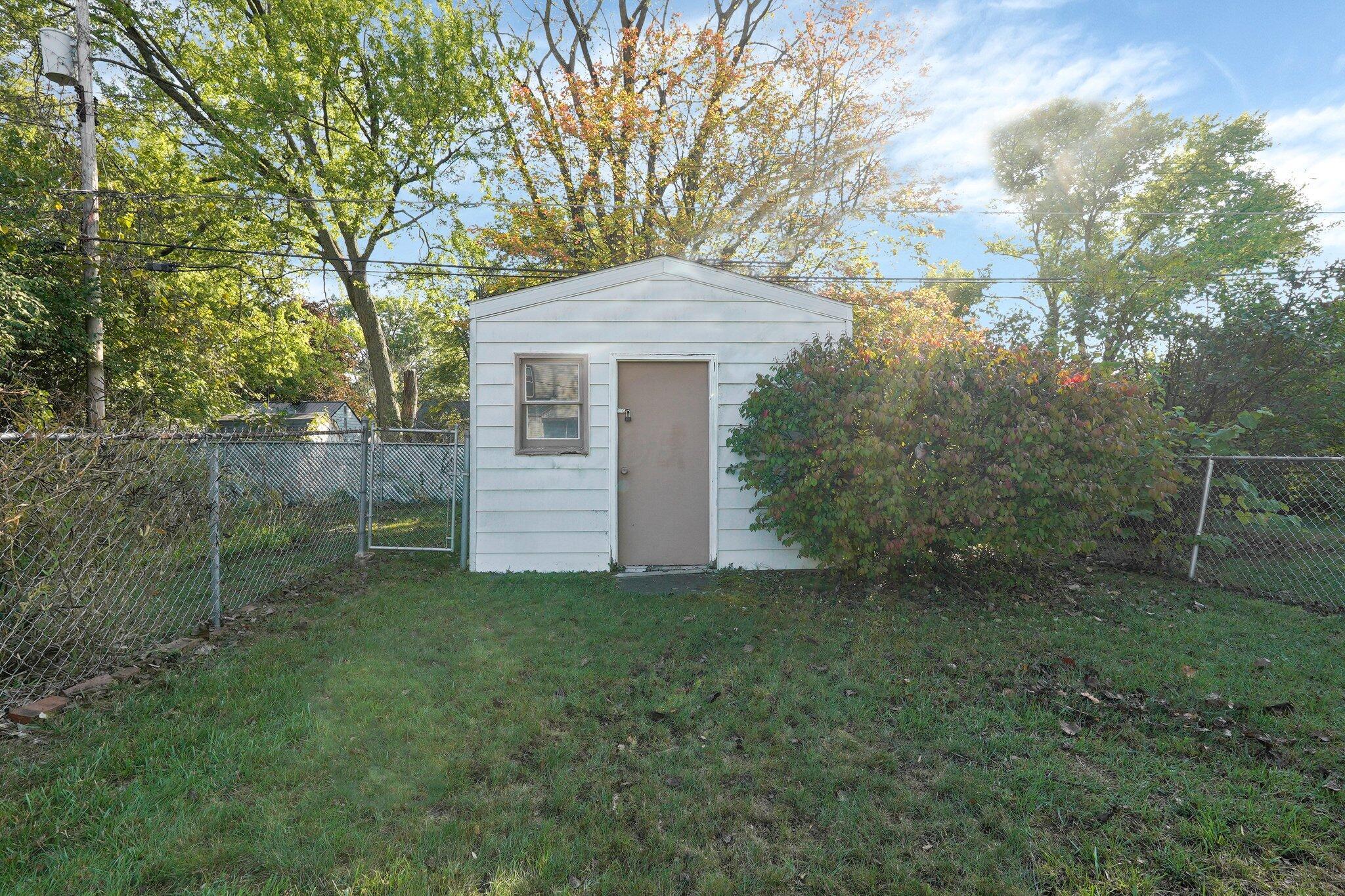 192 Mayfair Boulevard Property Photo 41