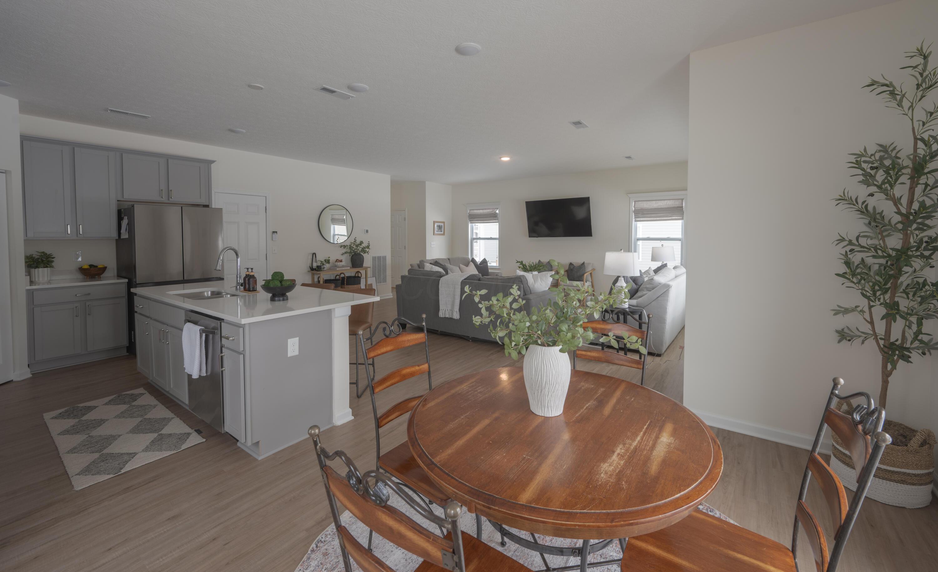 1126 Hampton Lane Property Photo 12