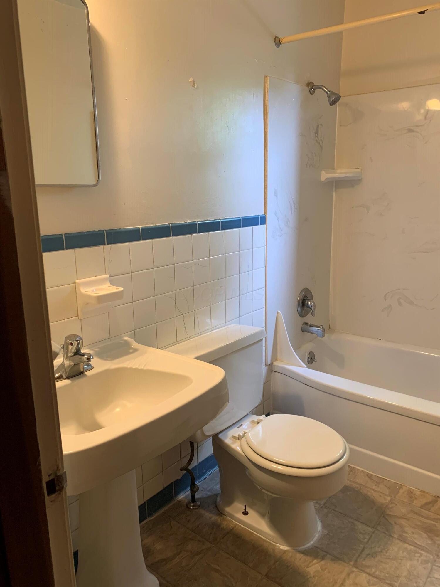 1591 Waltham Road Property Photo 5