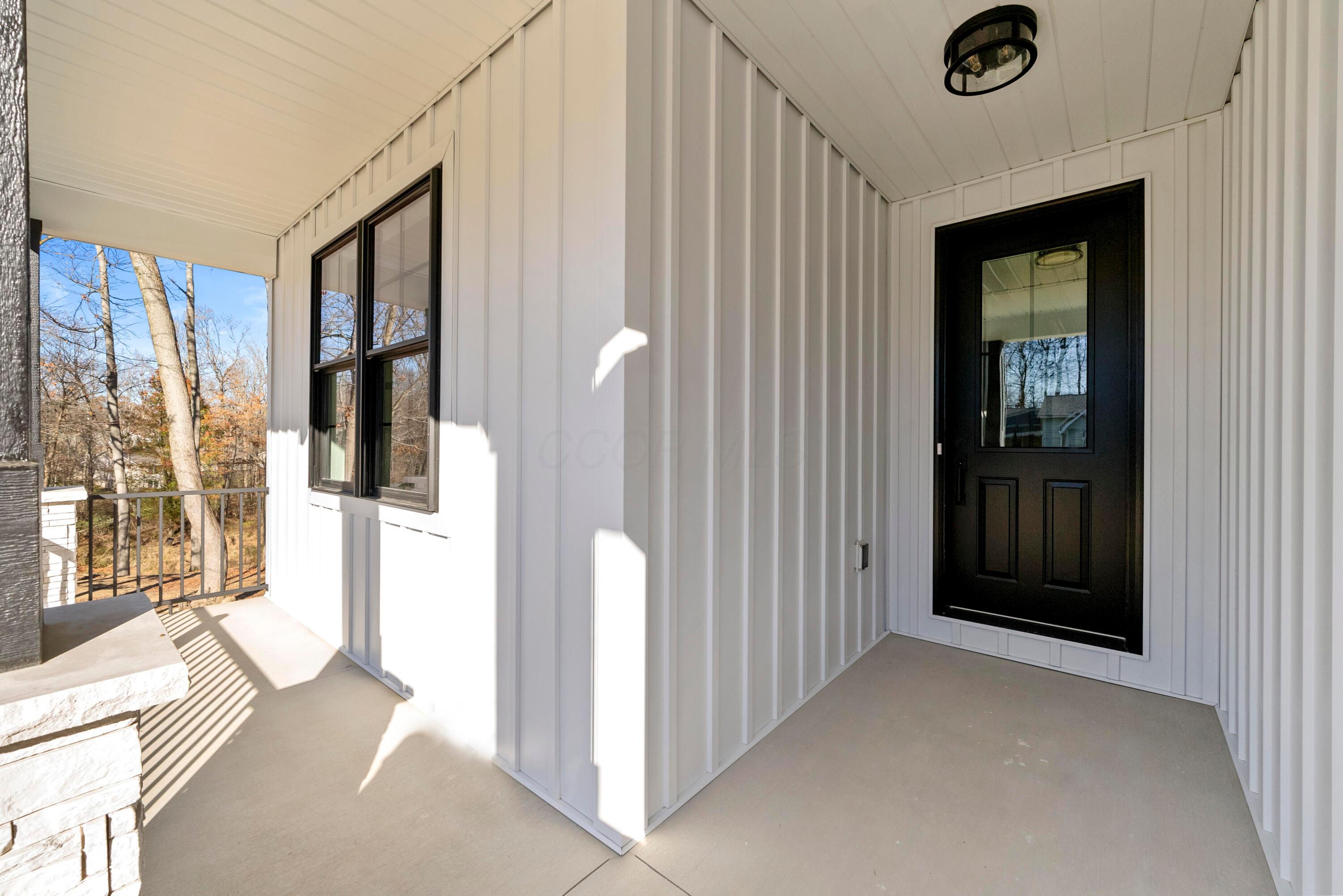1725 Rippling Brook Drive Property Photo 6