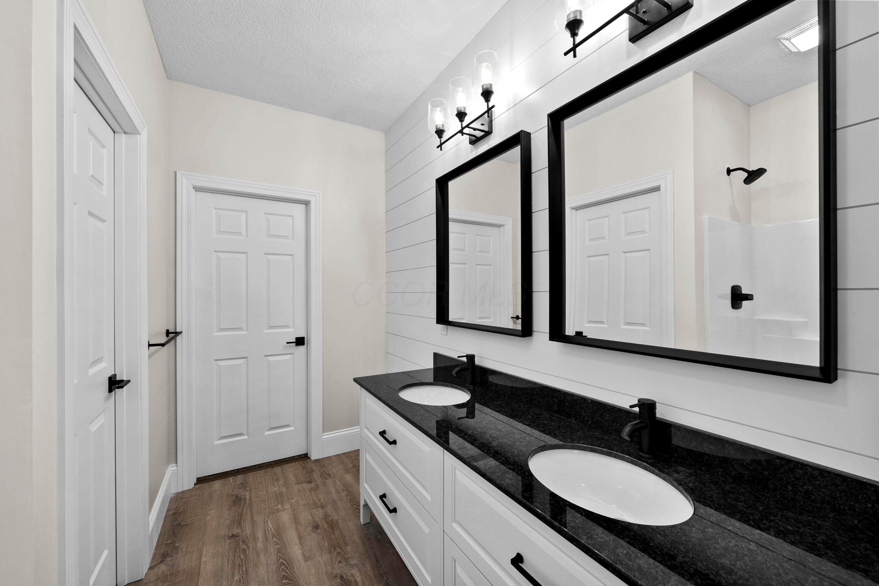 1725 Rippling Brook Drive Property Photo 24