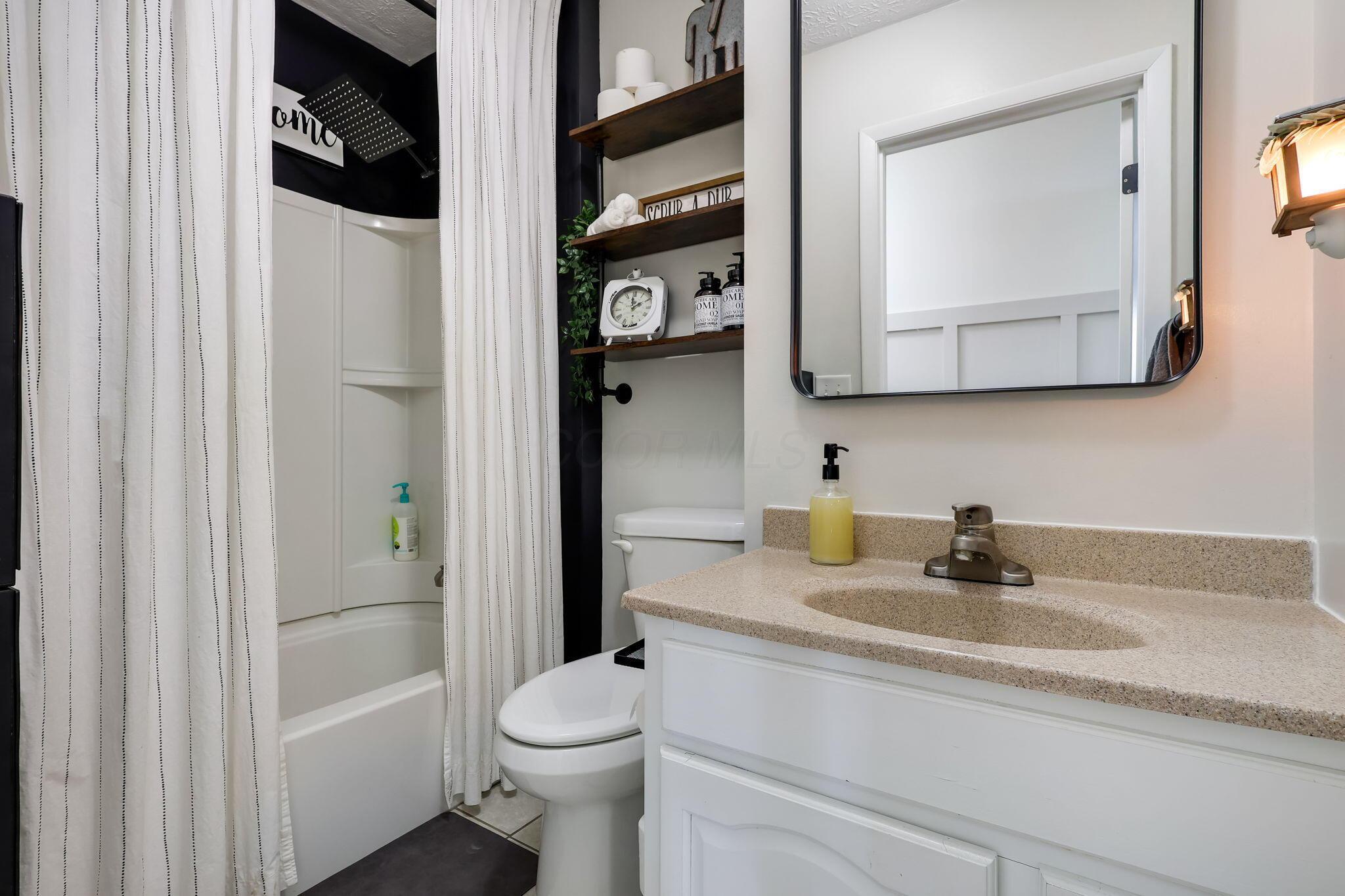 1545 E Choctaw Drive Property Photo 36