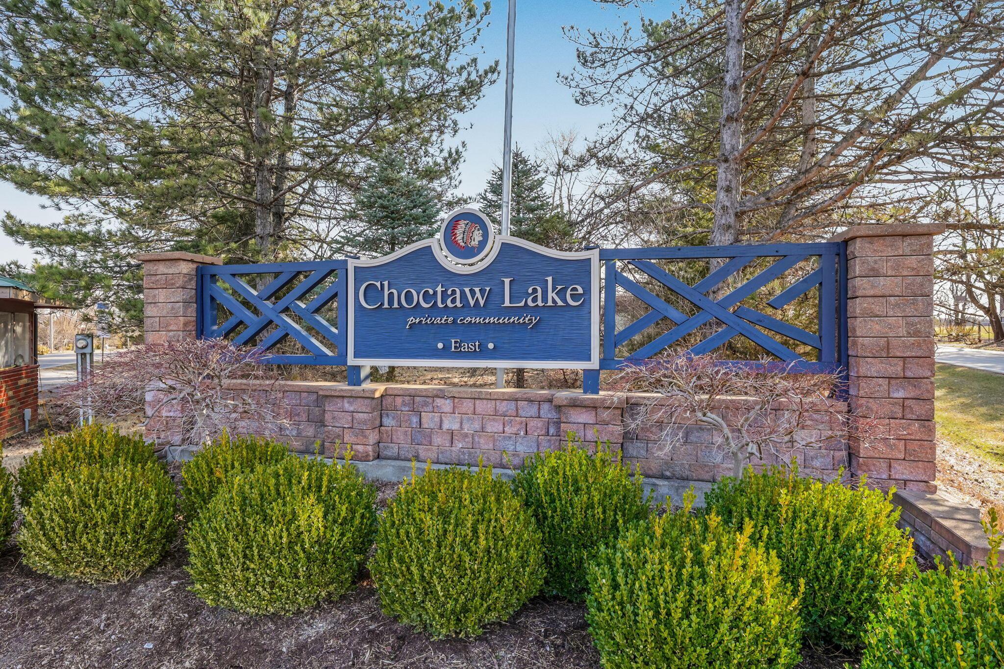 1545 E Choctaw Drive Property Photo 78