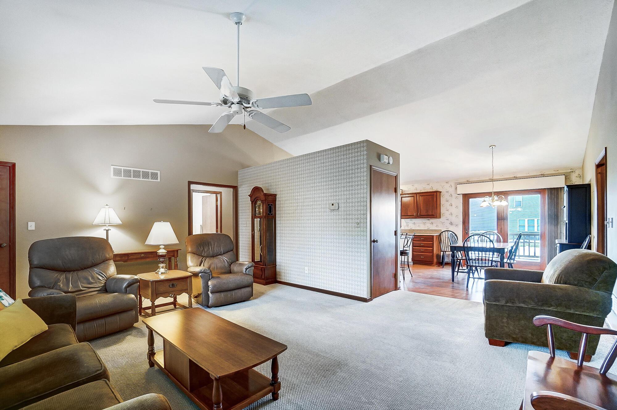 1318 Woodline Drive Property Photo 6