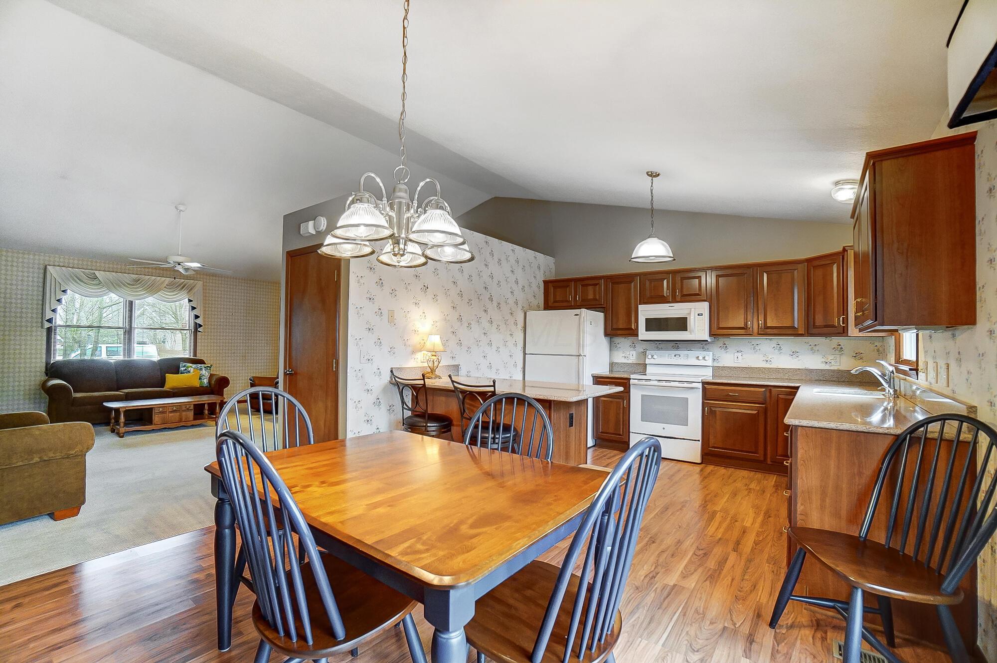 1318 Woodline Drive Property Photo 9