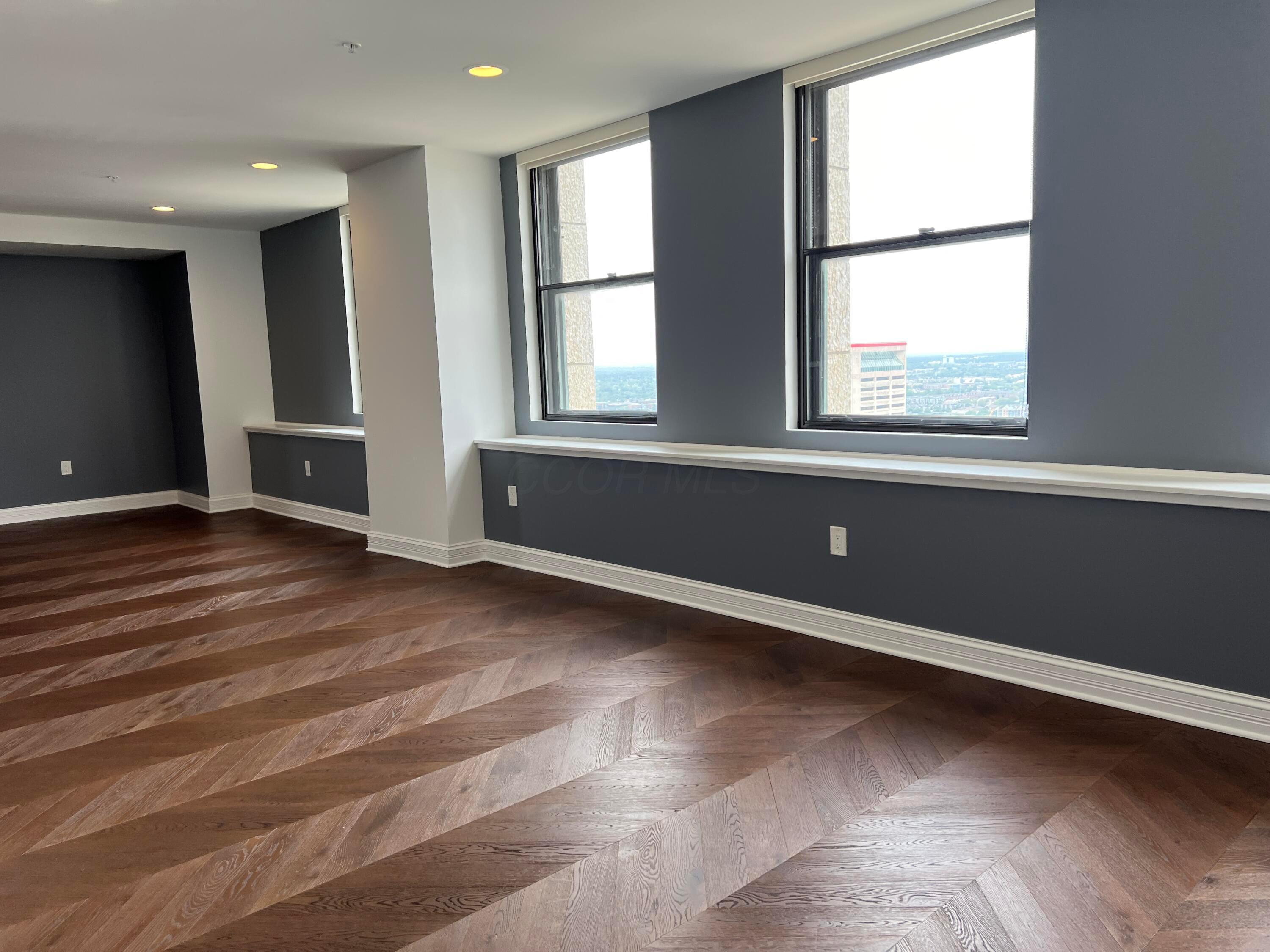 50 W Broad Street, 3502 Property Photo 18