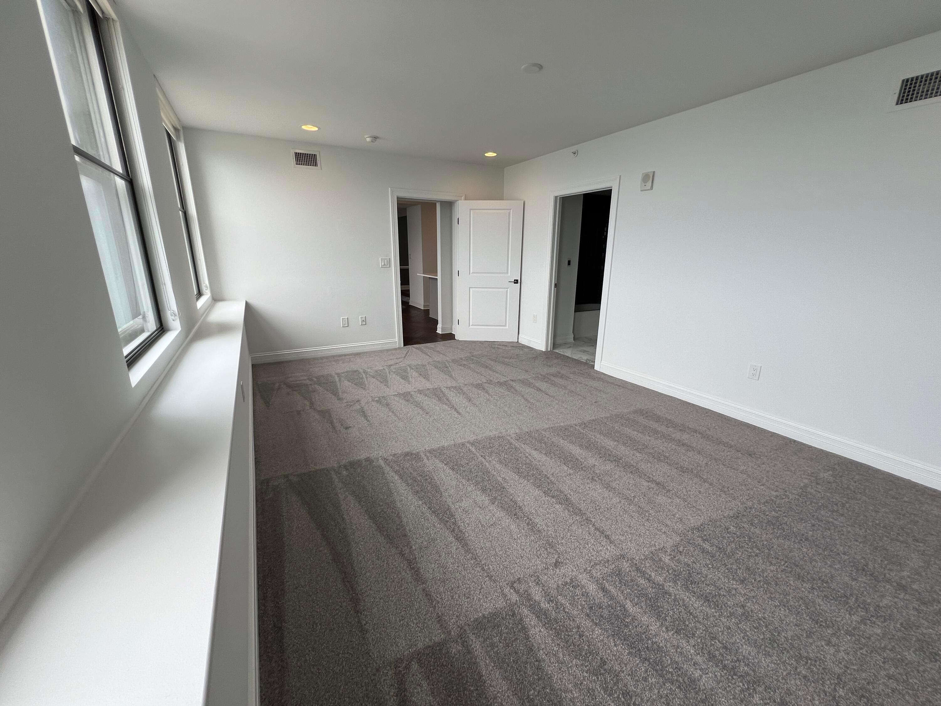 50 W Broad Street, 3502 Property Photo 45