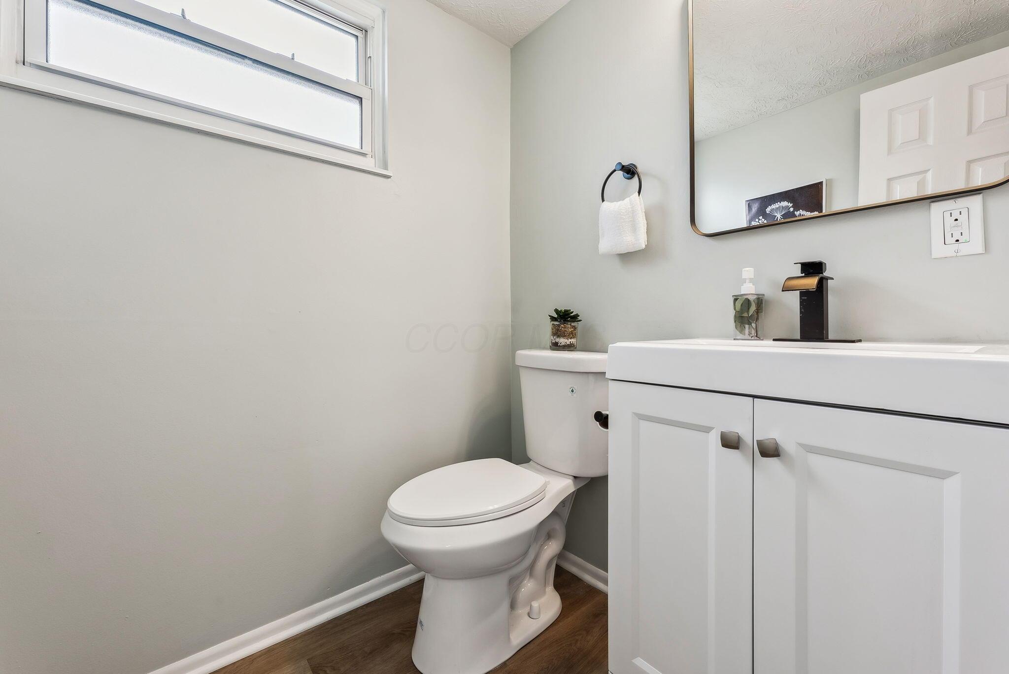 3302 Sundale Road Property Photo 14