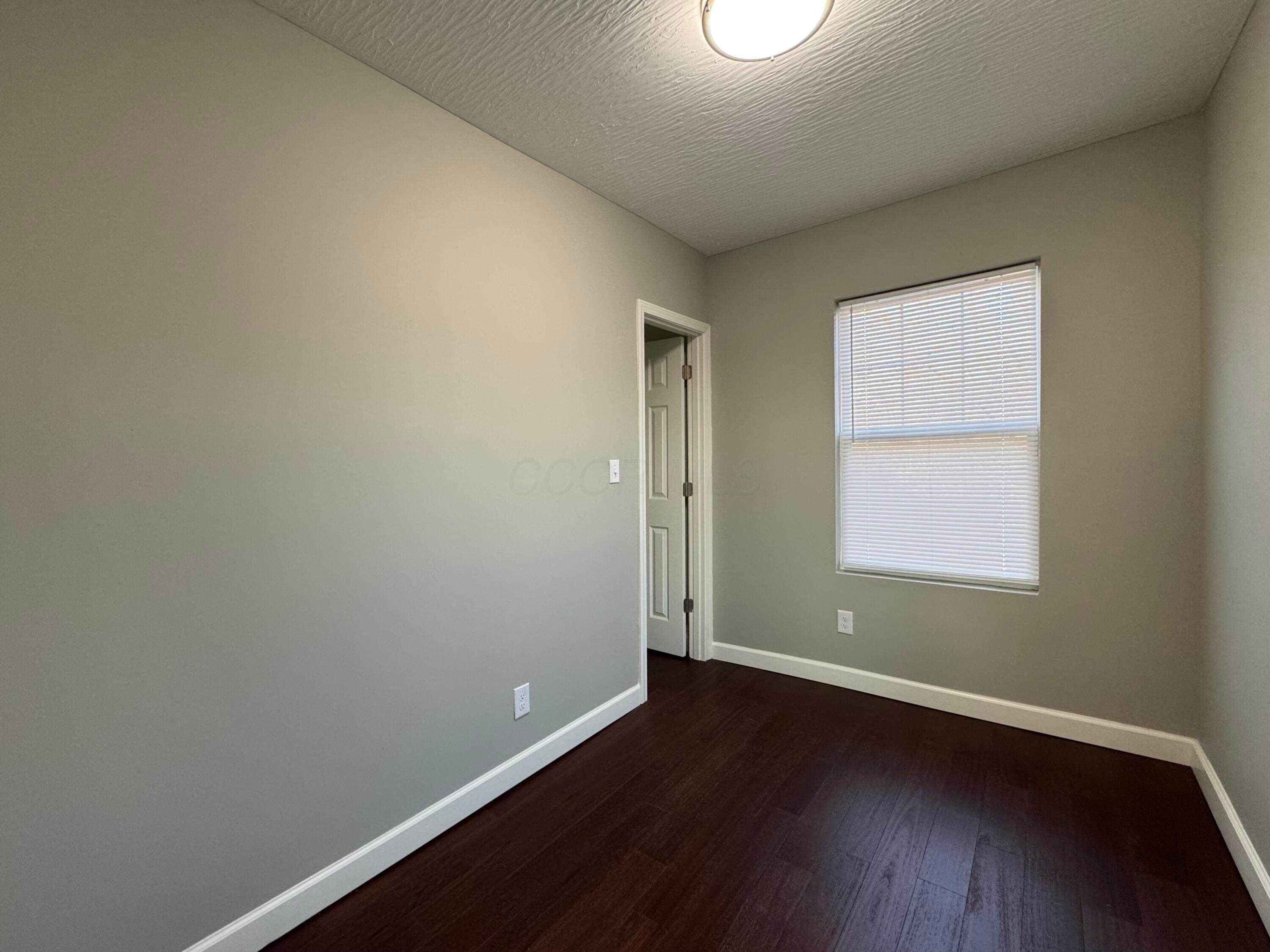 270-272 S Yale Avenue Property Photo 15