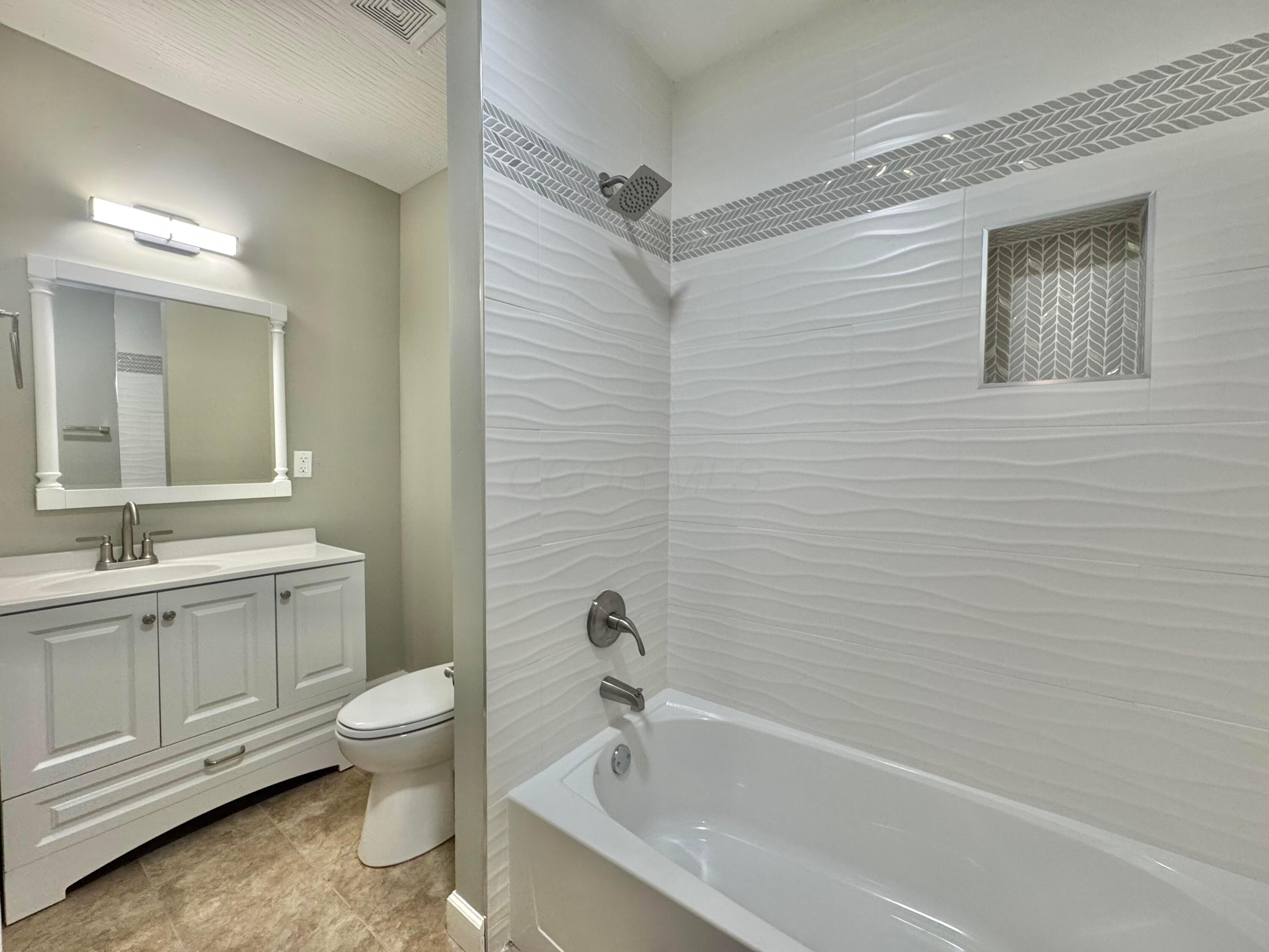 270-272 S Yale Avenue Property Photo 31