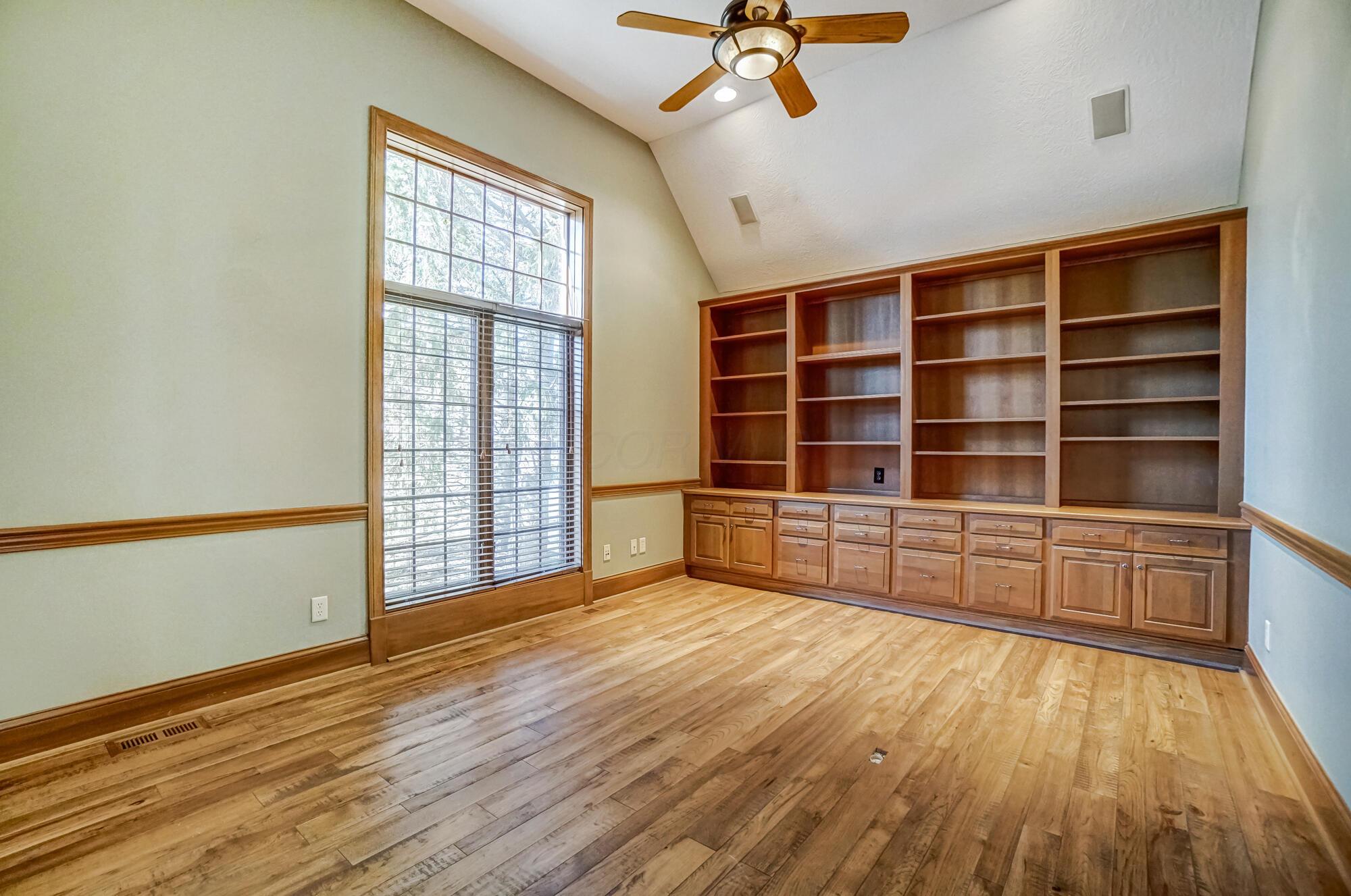 5863 Medallion Drive W Property Photo 12