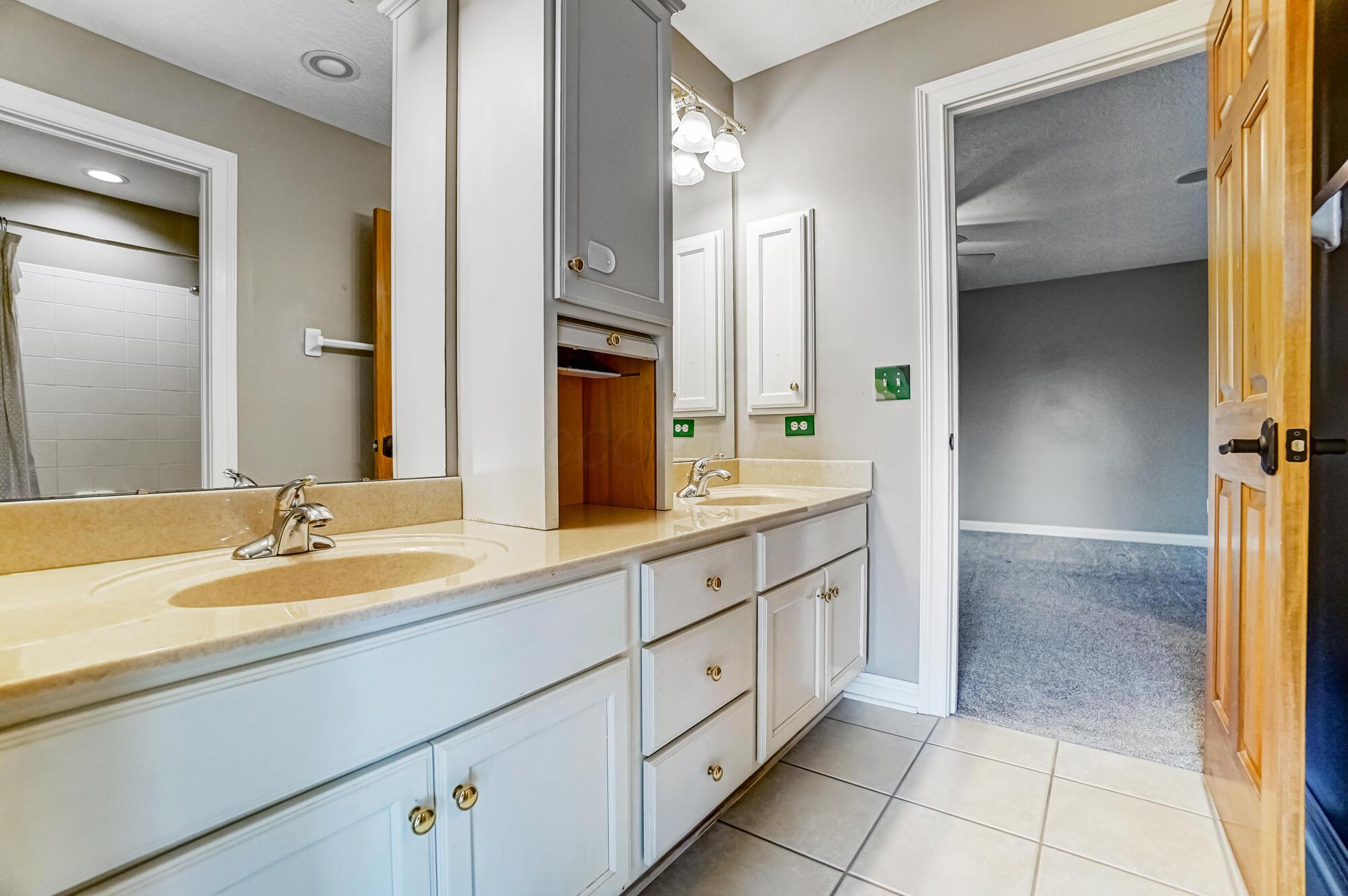 5863 Medallion Drive W Property Photo 49