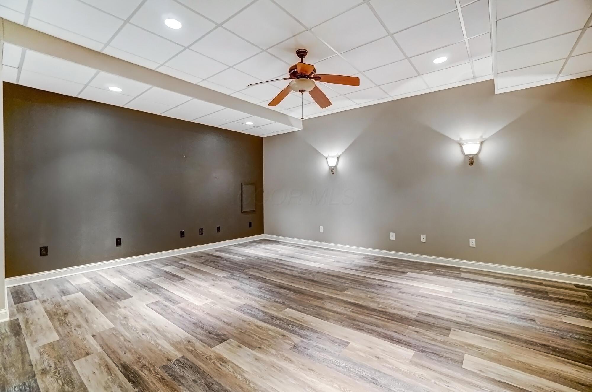 5863 Medallion Drive W Property Photo 60