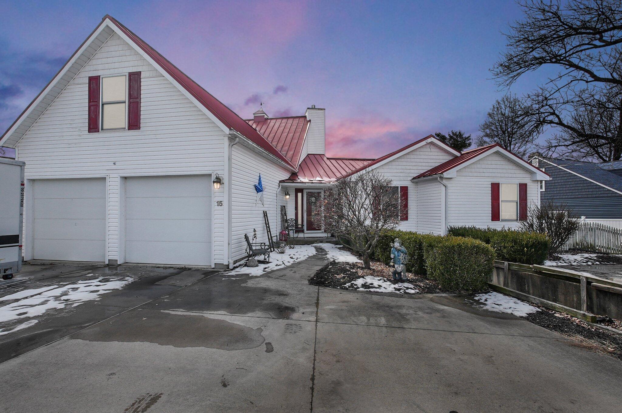 15 Woodland Road Property Photo 1