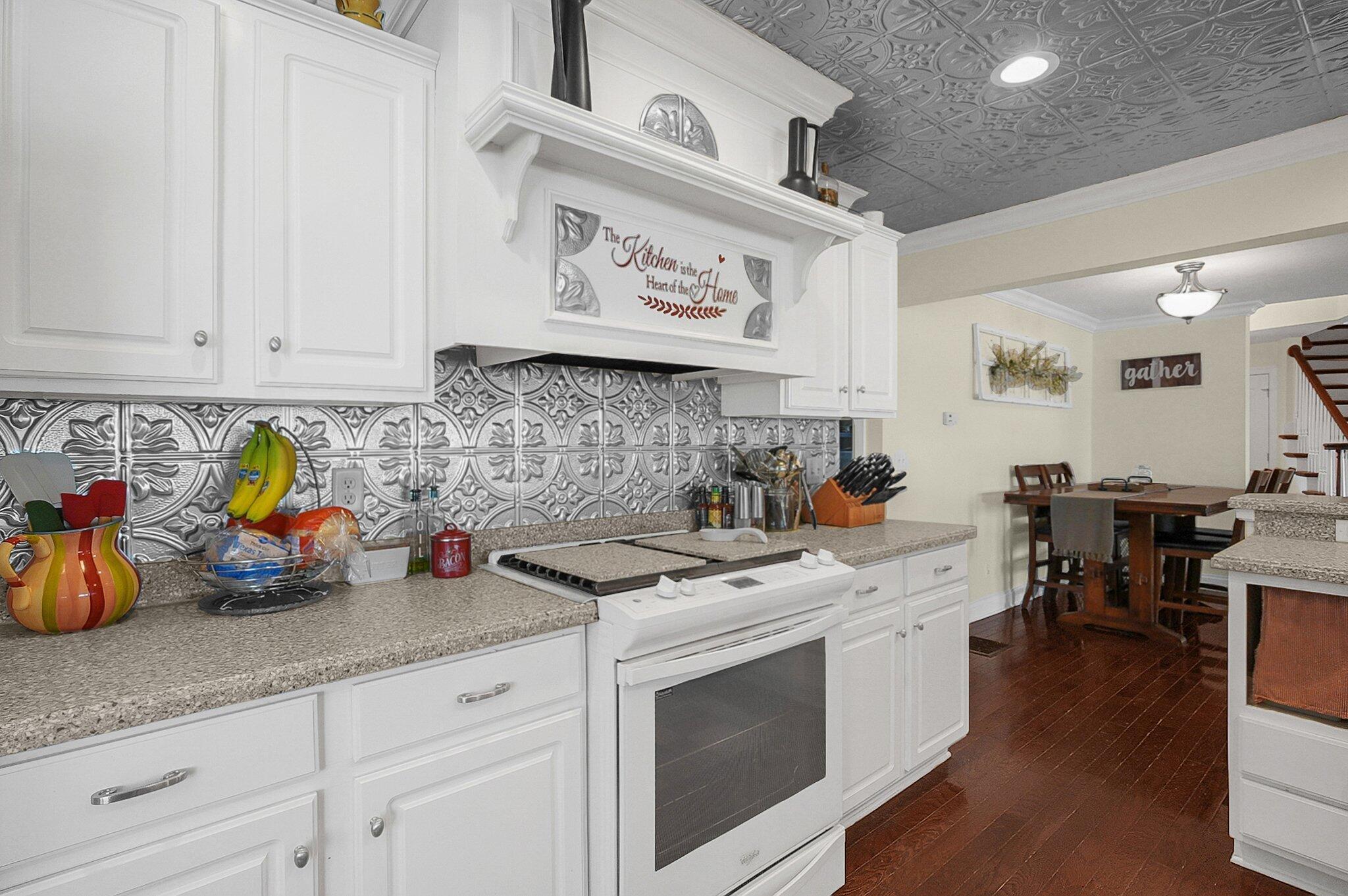 15 Woodland Road Property Photo 9
