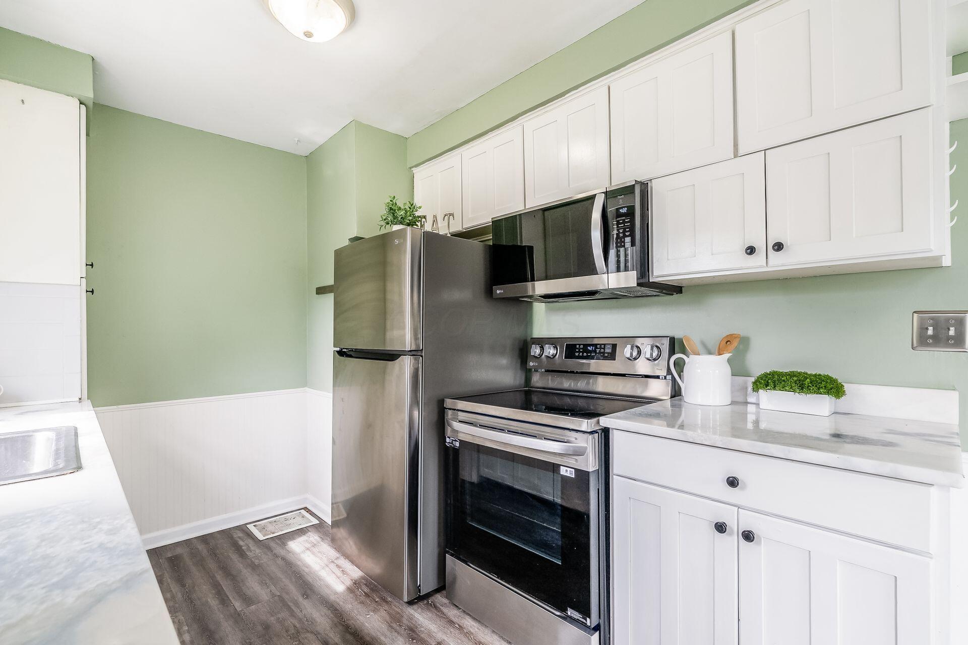 3093 Hamilton Avenue Property Photo 6