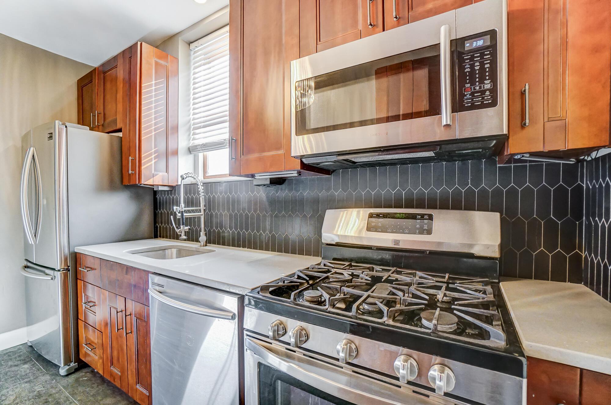 601 City Park Avenue, 1 Property Photo 24