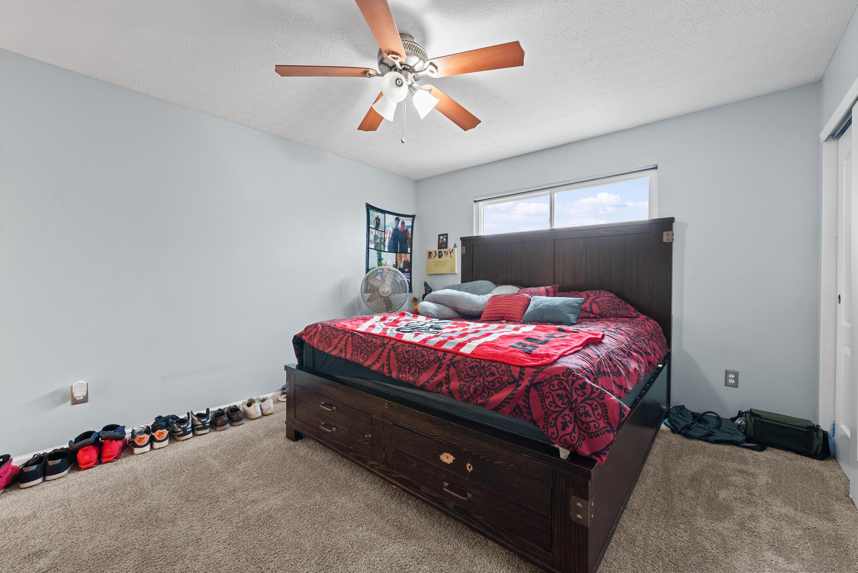 442-446 Courtland Lane Property Photo 8