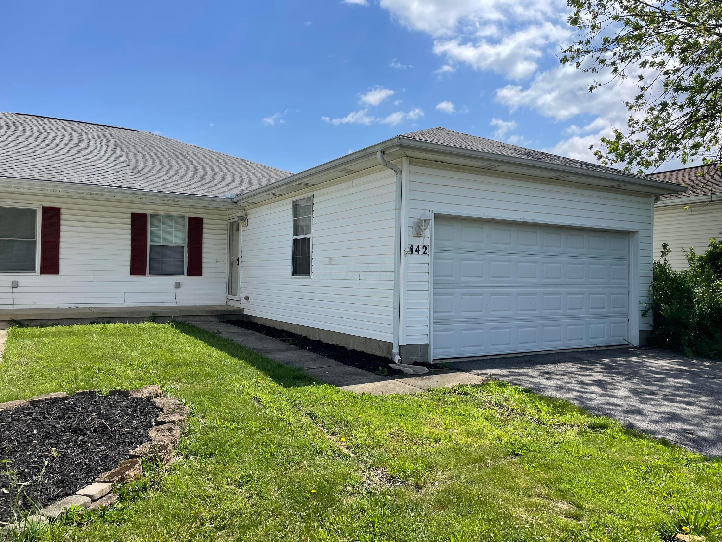 442-446 Courtland Lane Property Photo 14