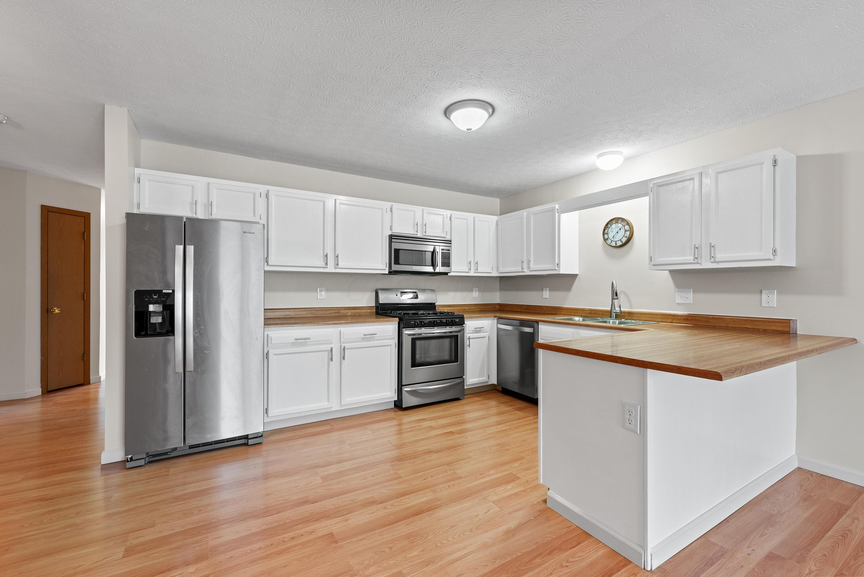 442-446 Courtland Lane Property Photo 15