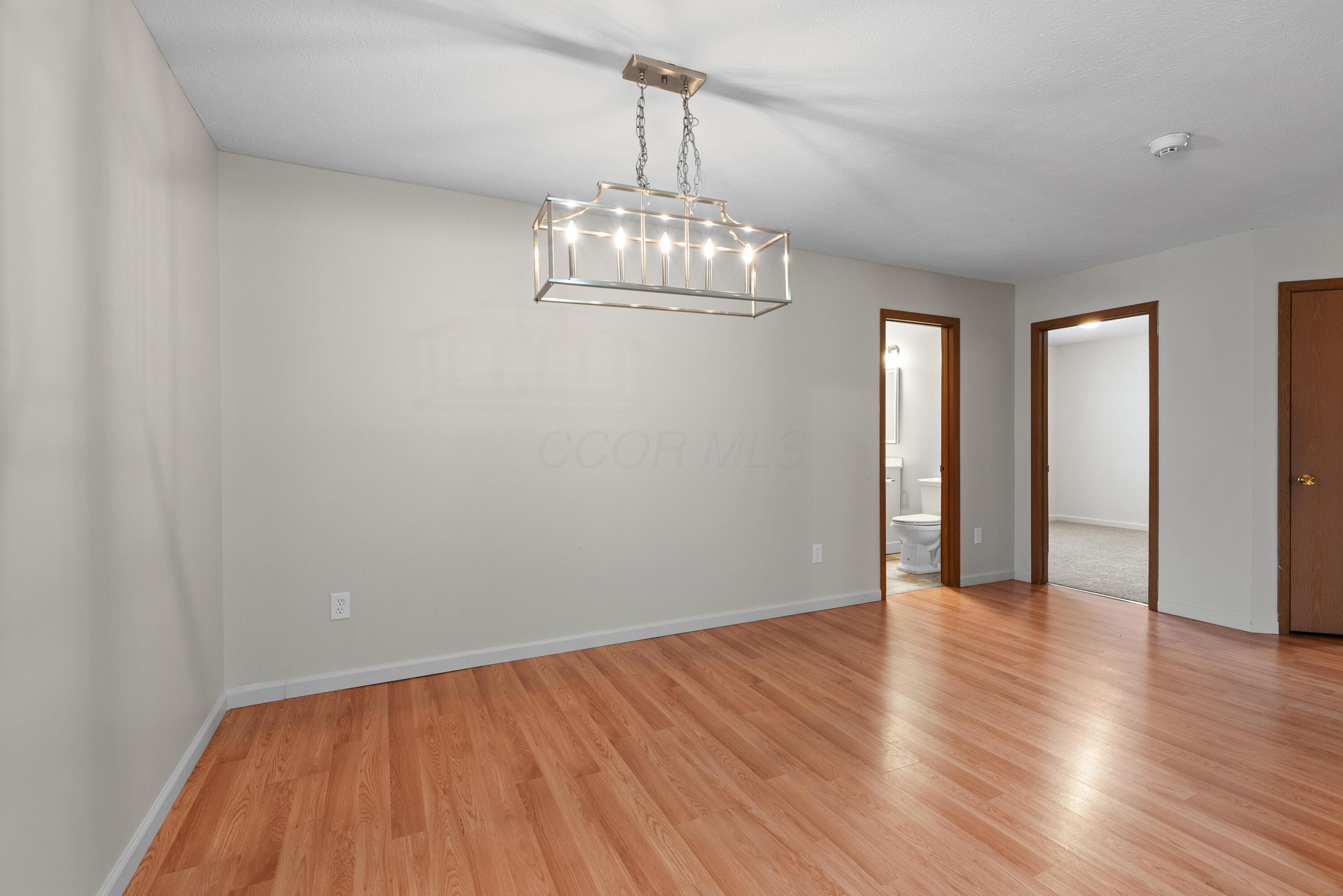 442-446 Courtland Lane Property Photo 17