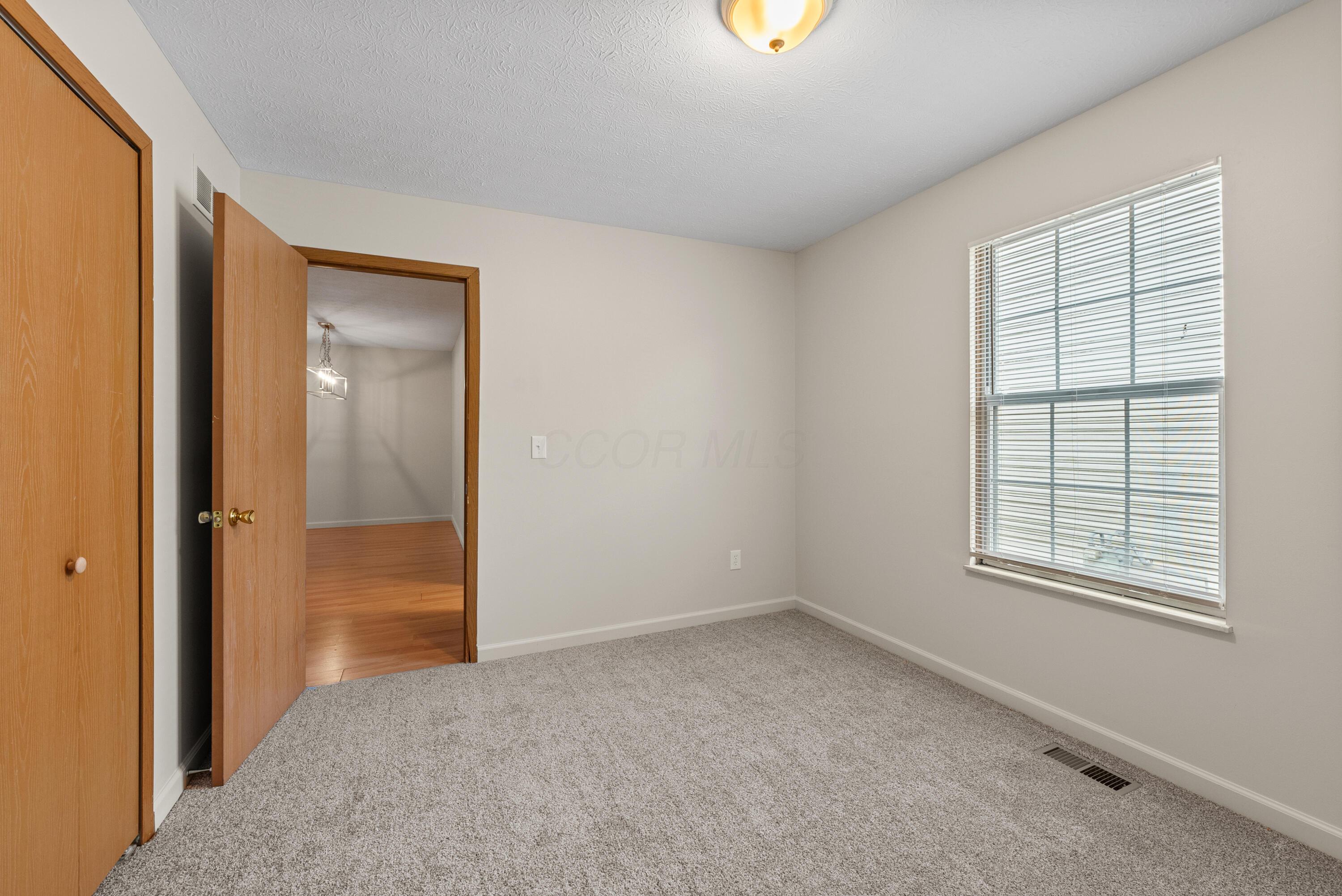 442-446 Courtland Lane Property Photo 23