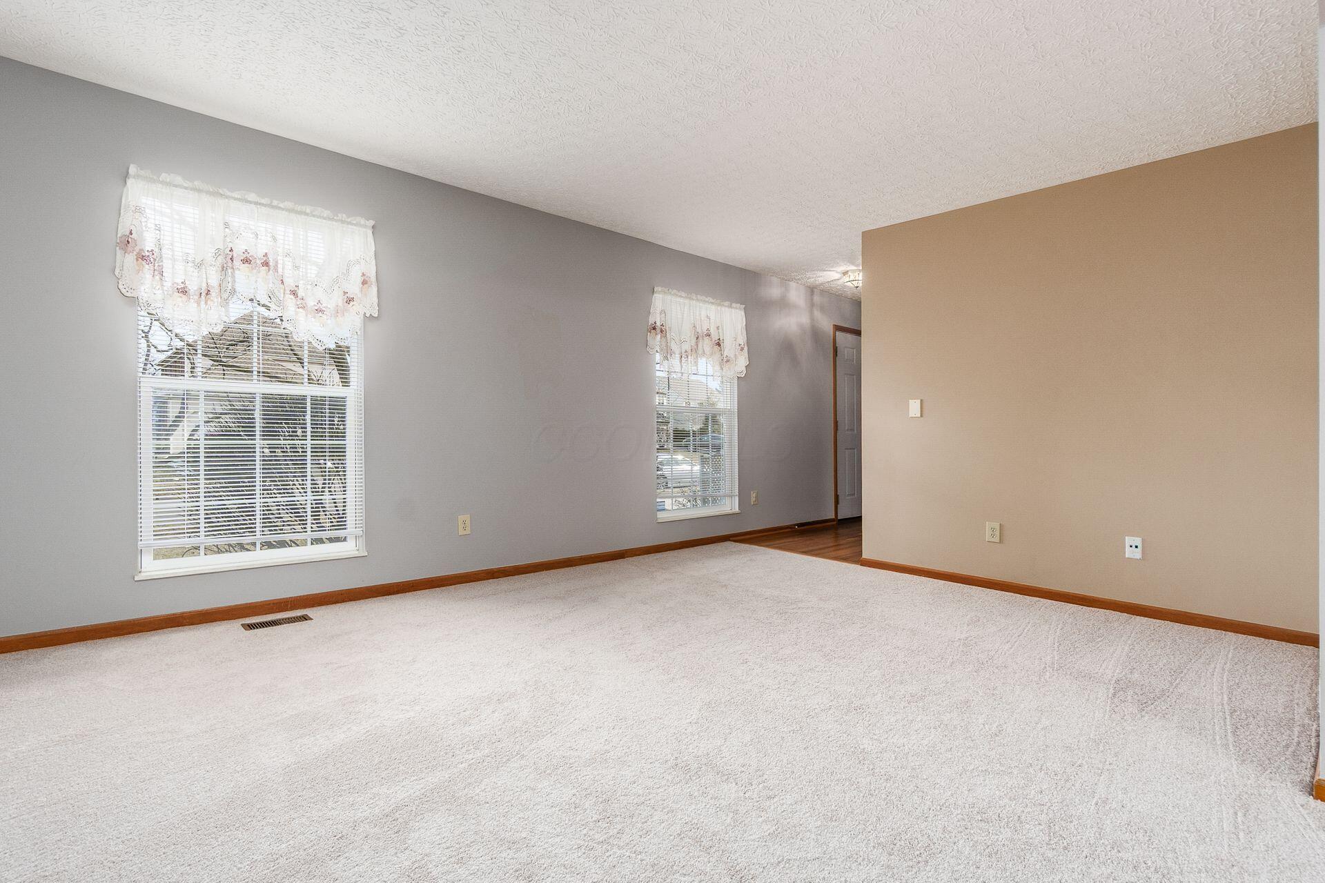 2865 Aigin Court Property Photo 6