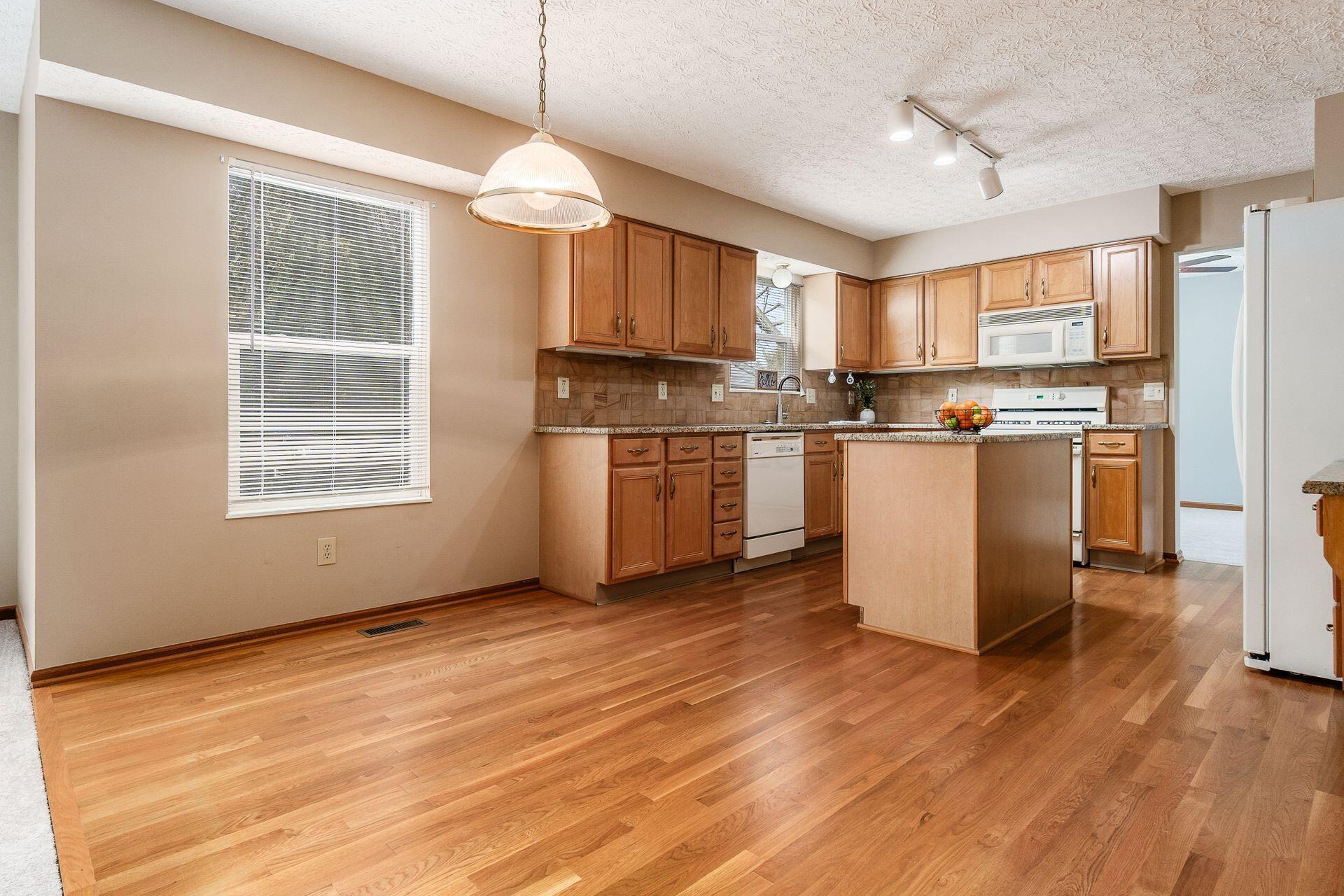2865 Aigin Court Property Photo 13