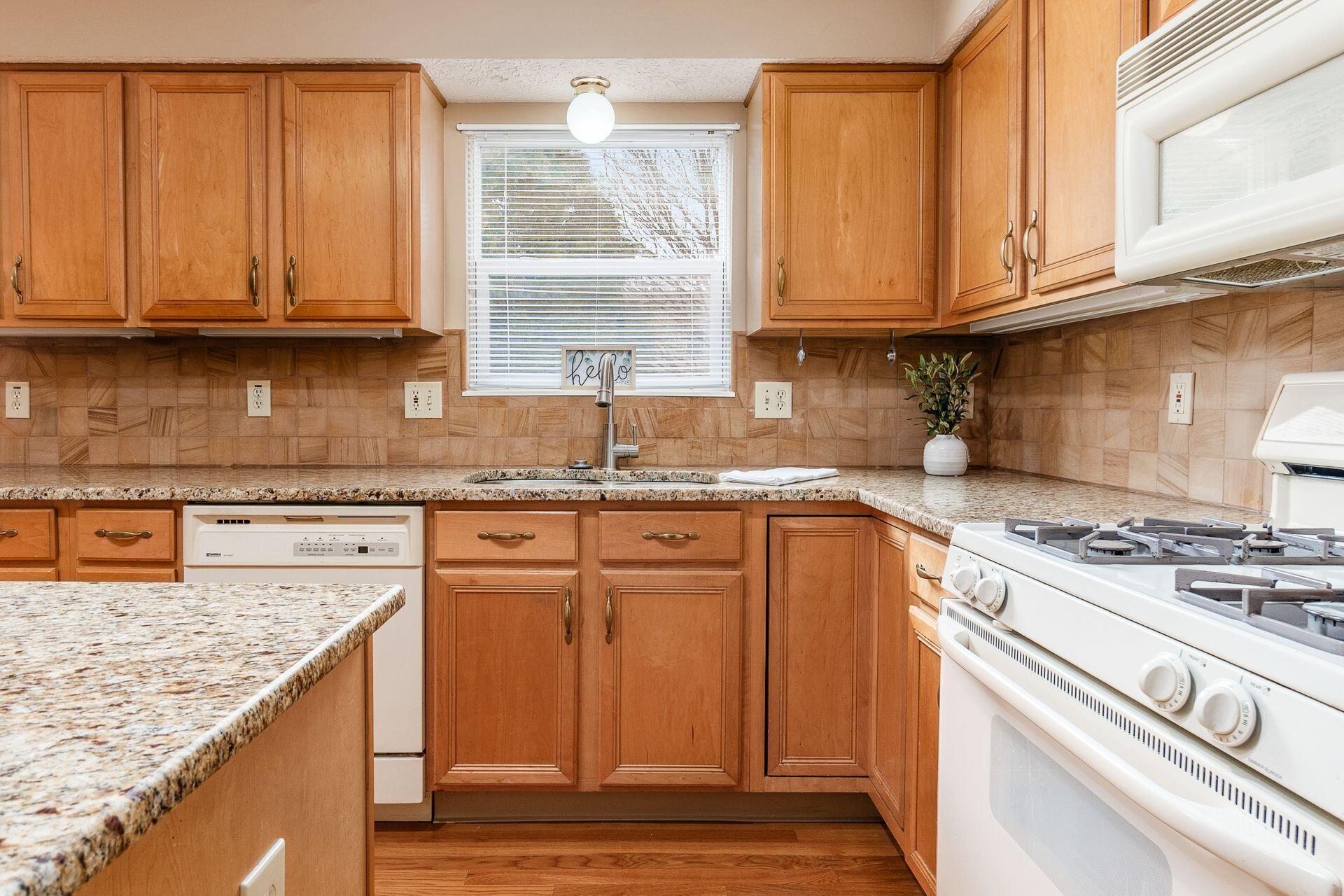 2865 Aigin Court Property Photo 18
