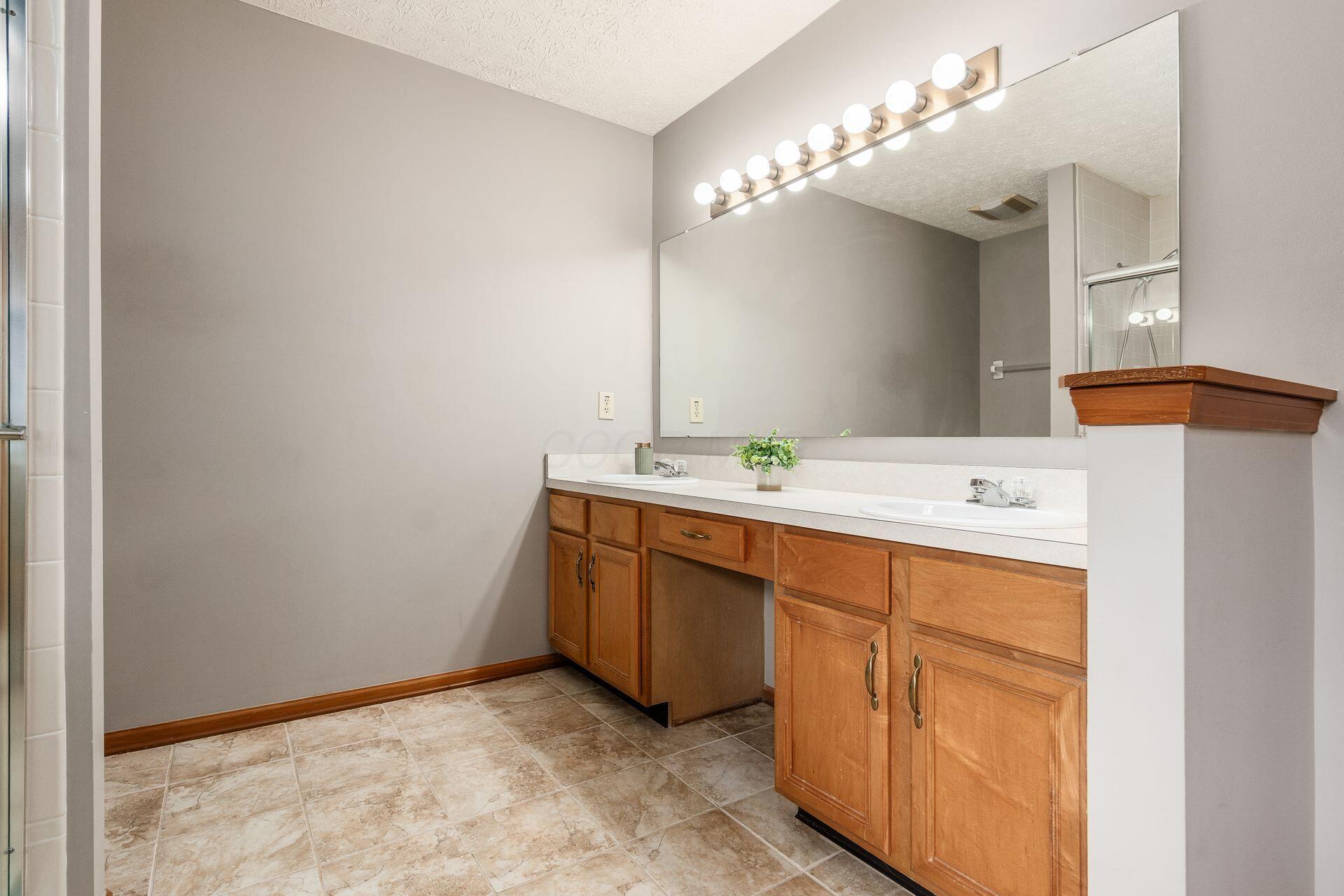 2865 Aigin Court Property Photo 24