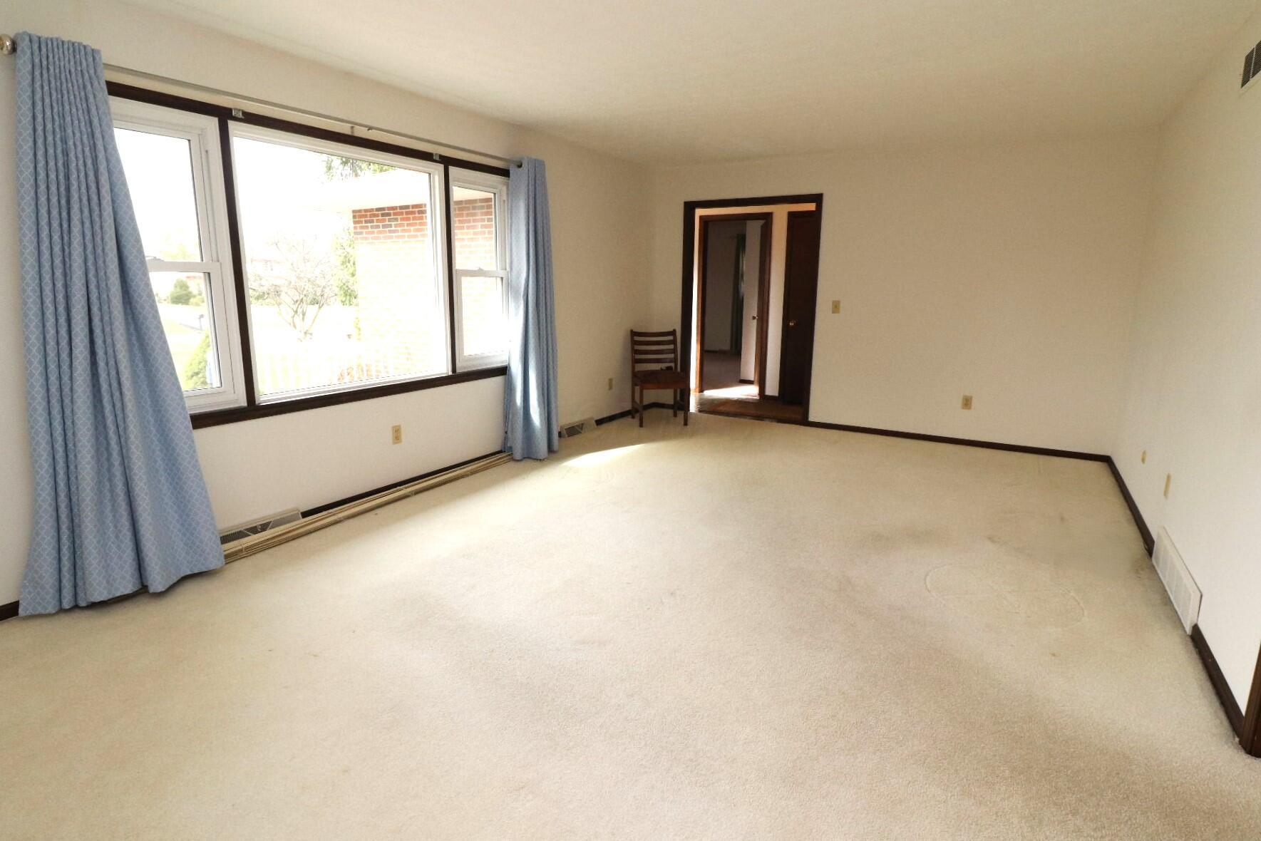6582 Rolling Hills Place Property Photo 9