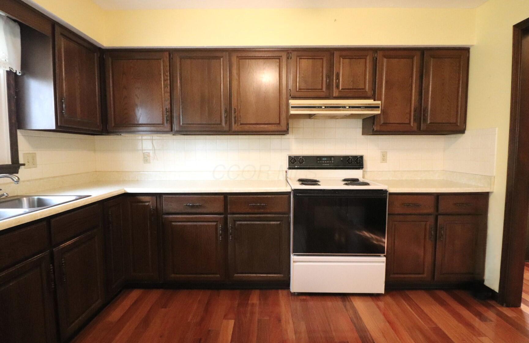 6582 Rolling Hills Place Property Photo 15