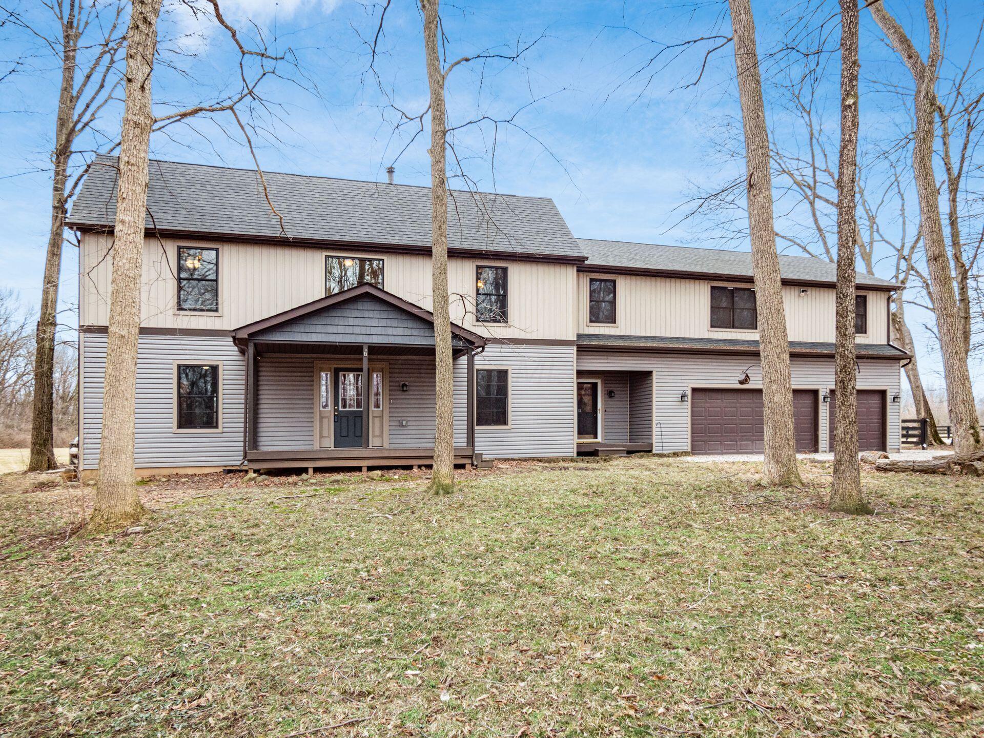 767 London Groveport Road Property Photo