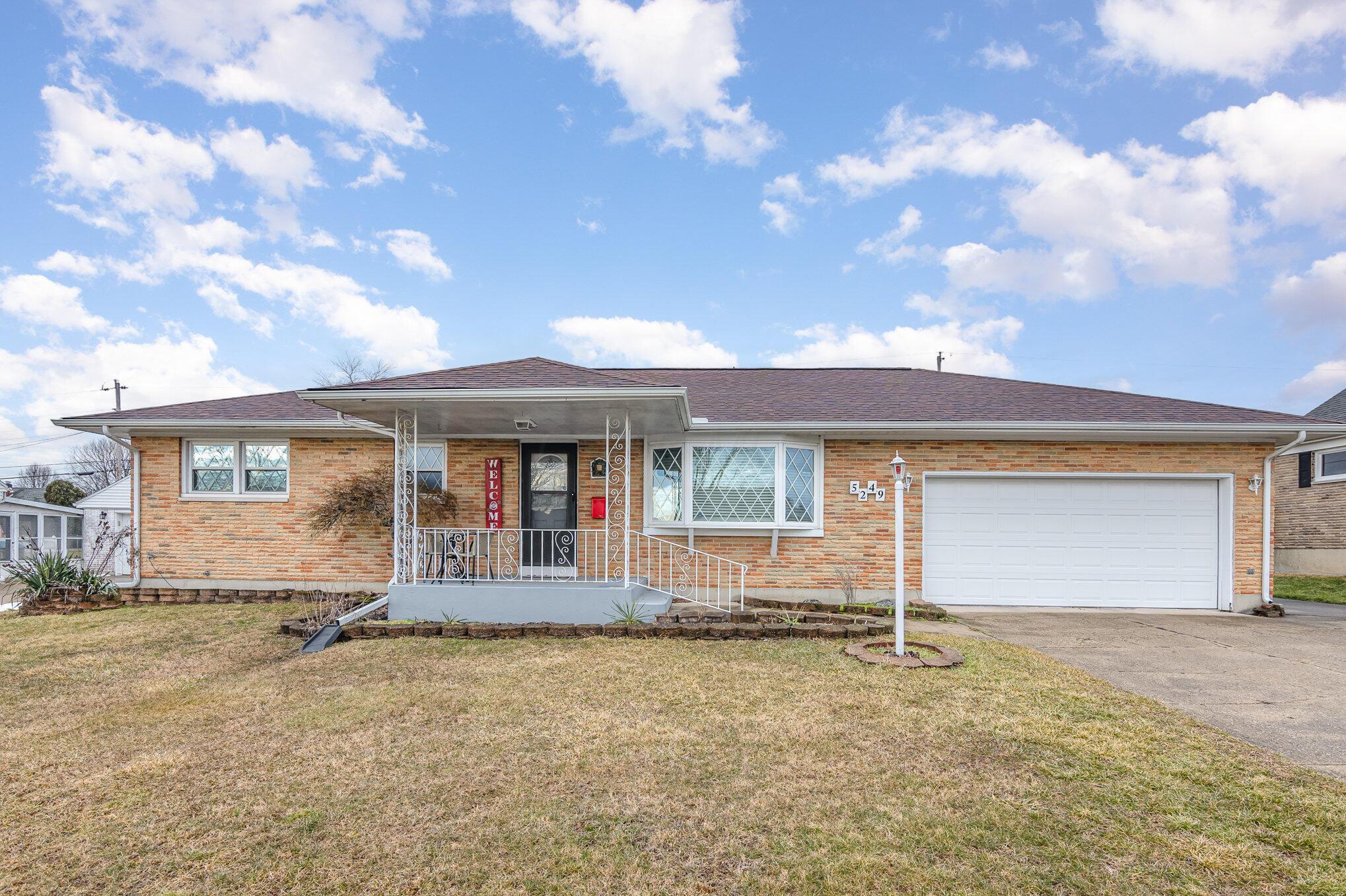 5249 Stoneridge Drive Property Photo 1