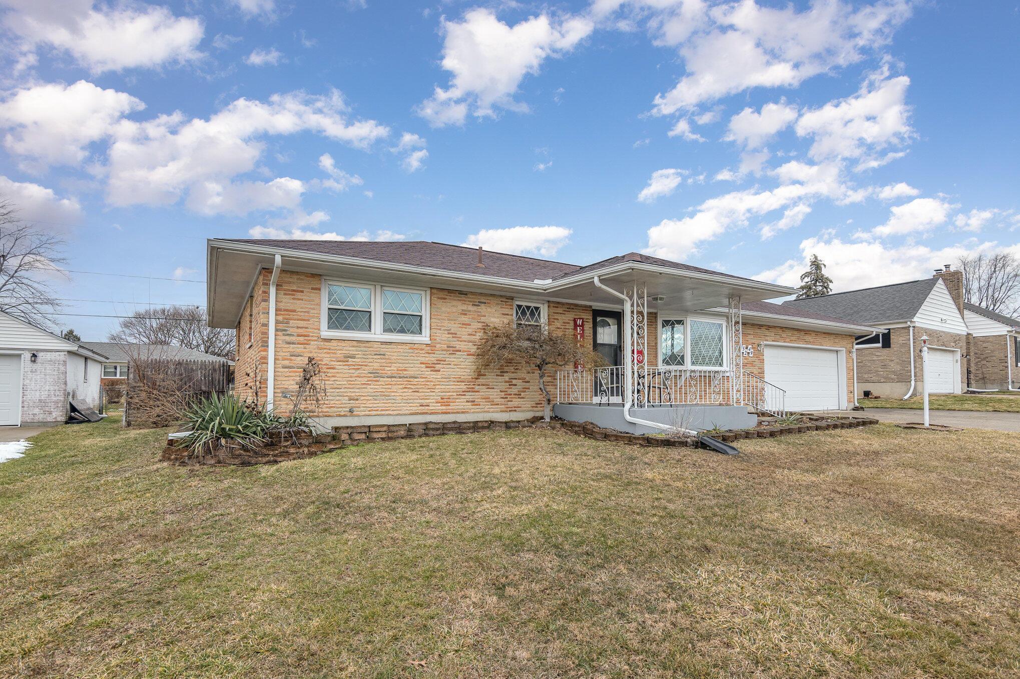 5249 Stoneridge Drive Property Photo 4
